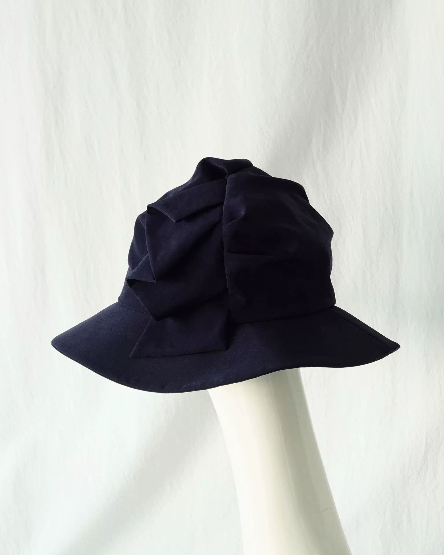 Y's Elegant Navy Pleated Wide Brim Hat Size ONE SIZE - 4 Thumbnail