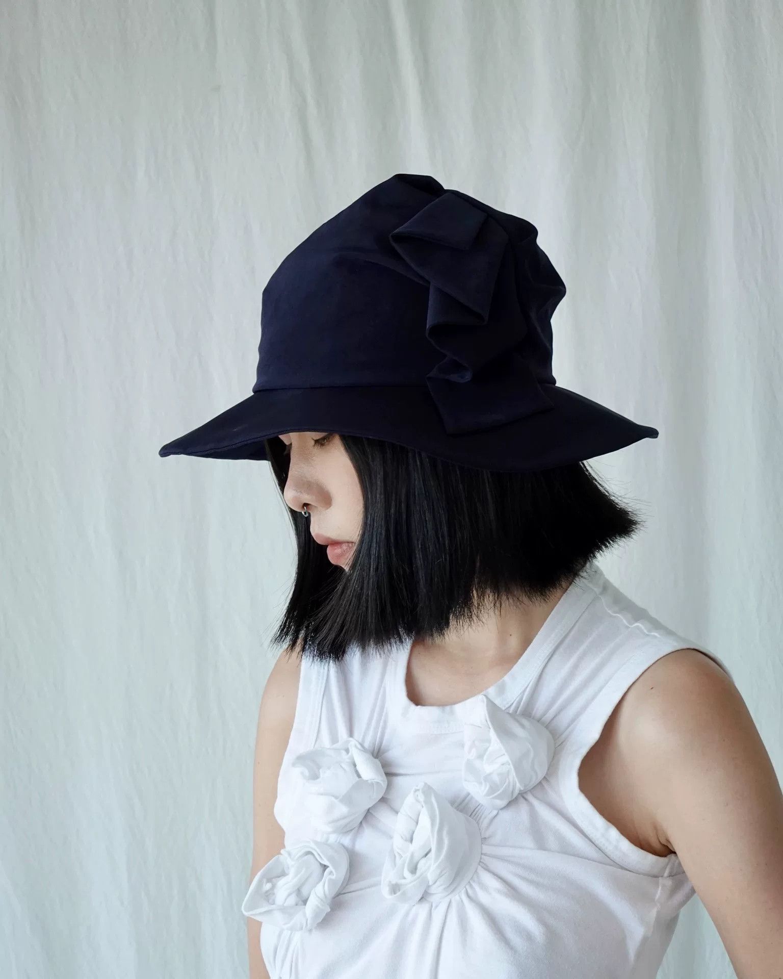 Y's Elegant Navy Pleated Wide Brim Hat Size ONE SIZE - 2 Thumbnail