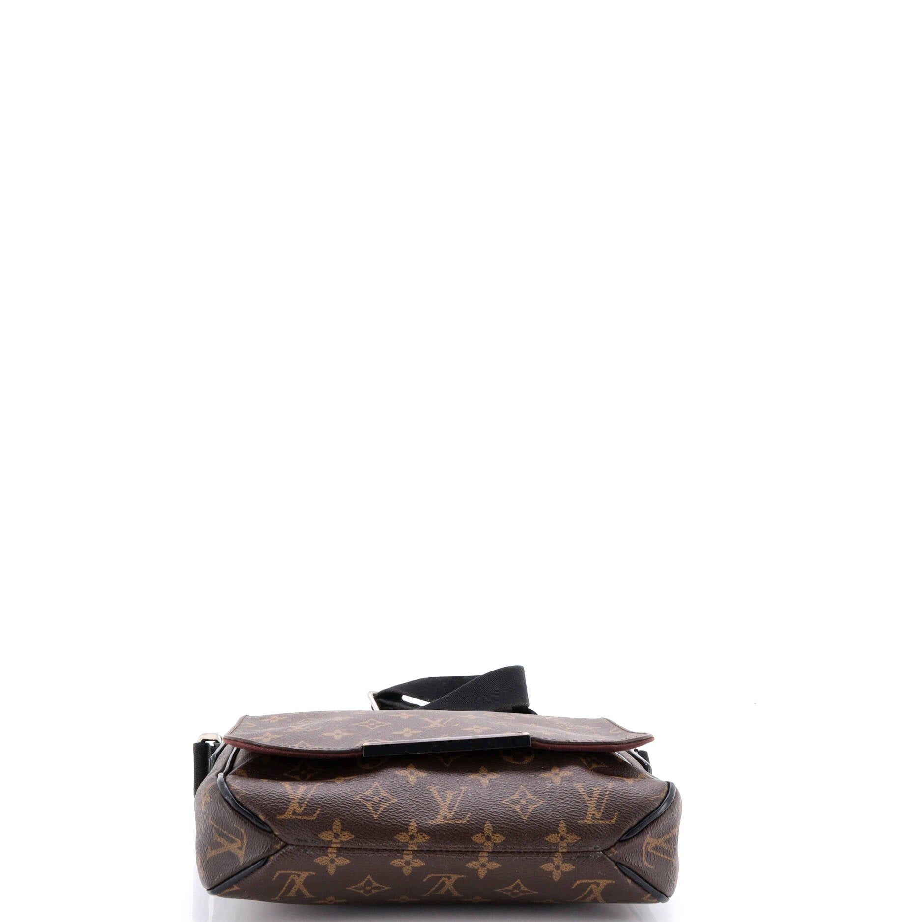 Louis Vuitton District Messenger Bag Size ONE SIZE - 4 Thumbnail