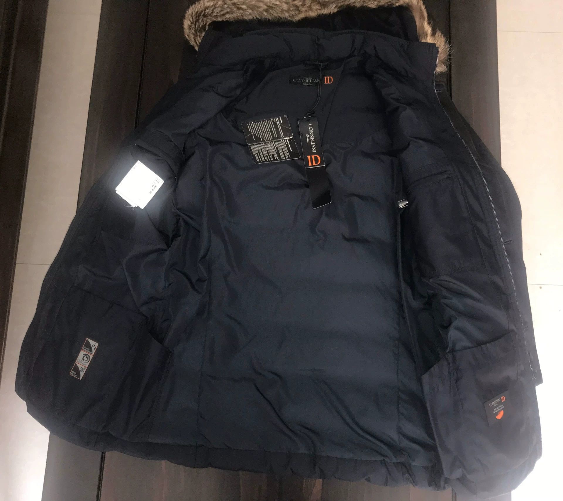 Japanese Brand navy down jacket with raccoon fur hood Size US M / EU 48-50 / 2 - 3 Thumbnail