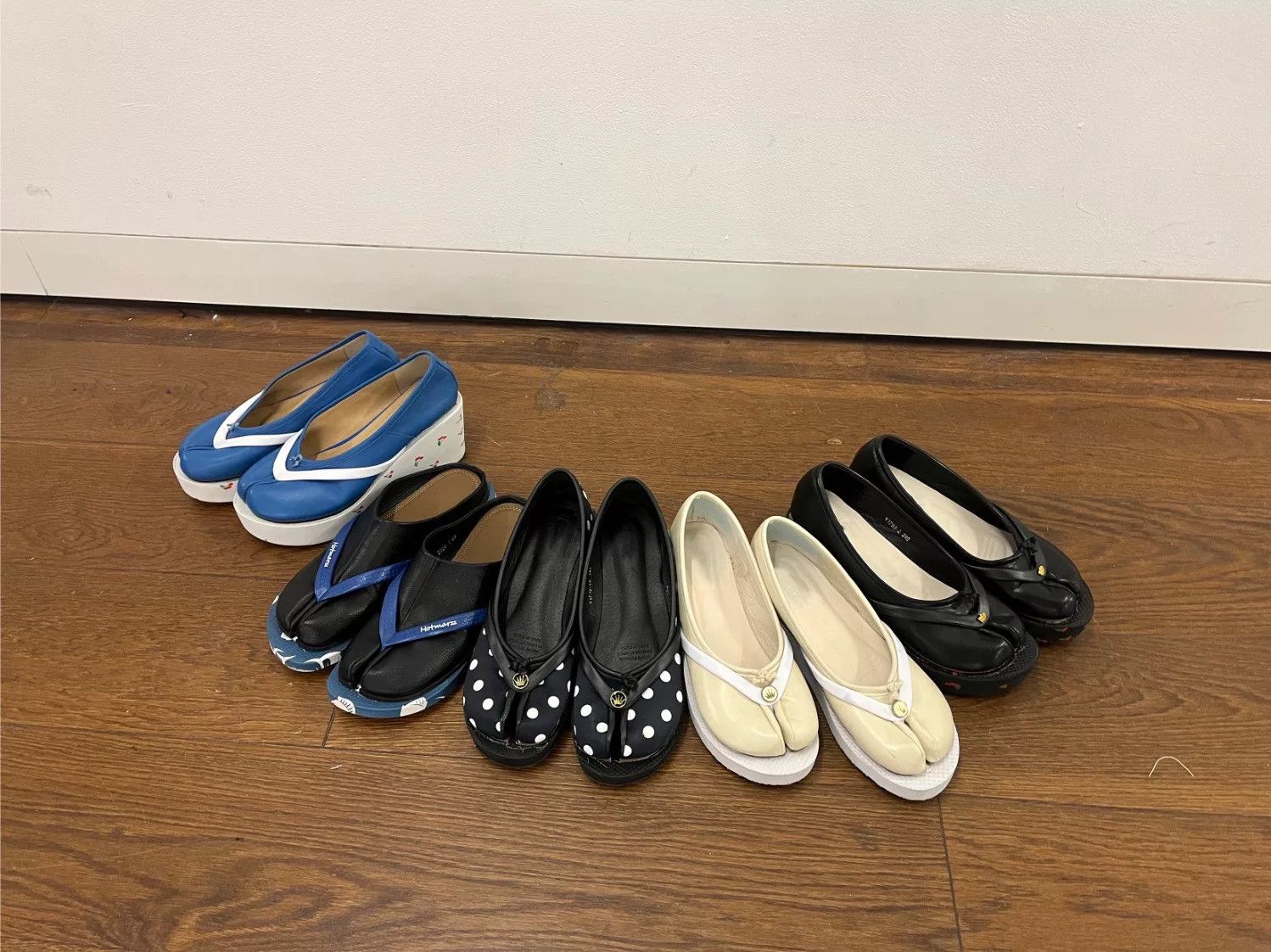 Vintage tabi flip-flops shoes with polka dots Size US 5.5 / IT 35.5 - 8 Thumbnail