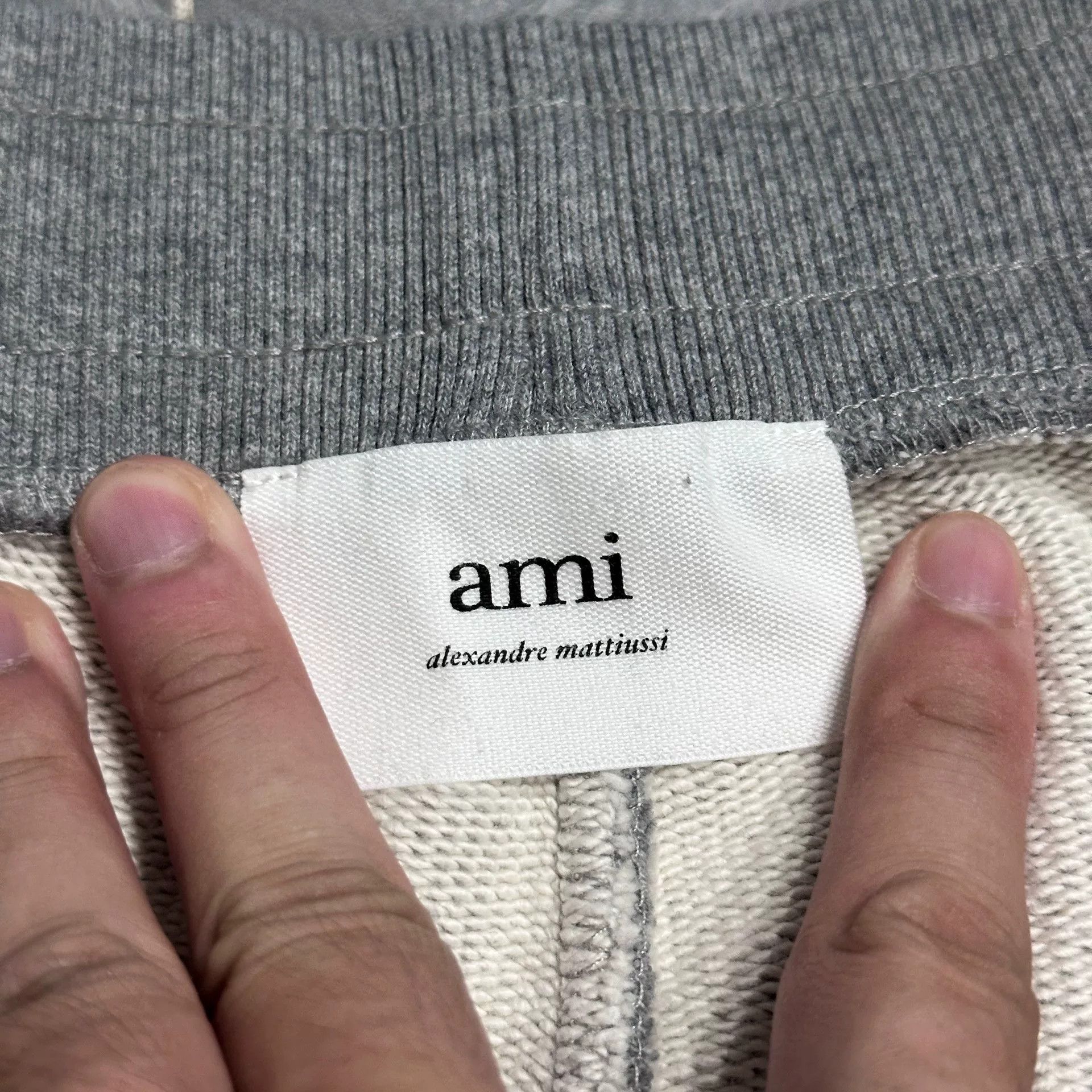 AMI AMI PARIS Gray Heart Embroidered Shorts Size US 30 / EU 46 - 4 Thumbnail