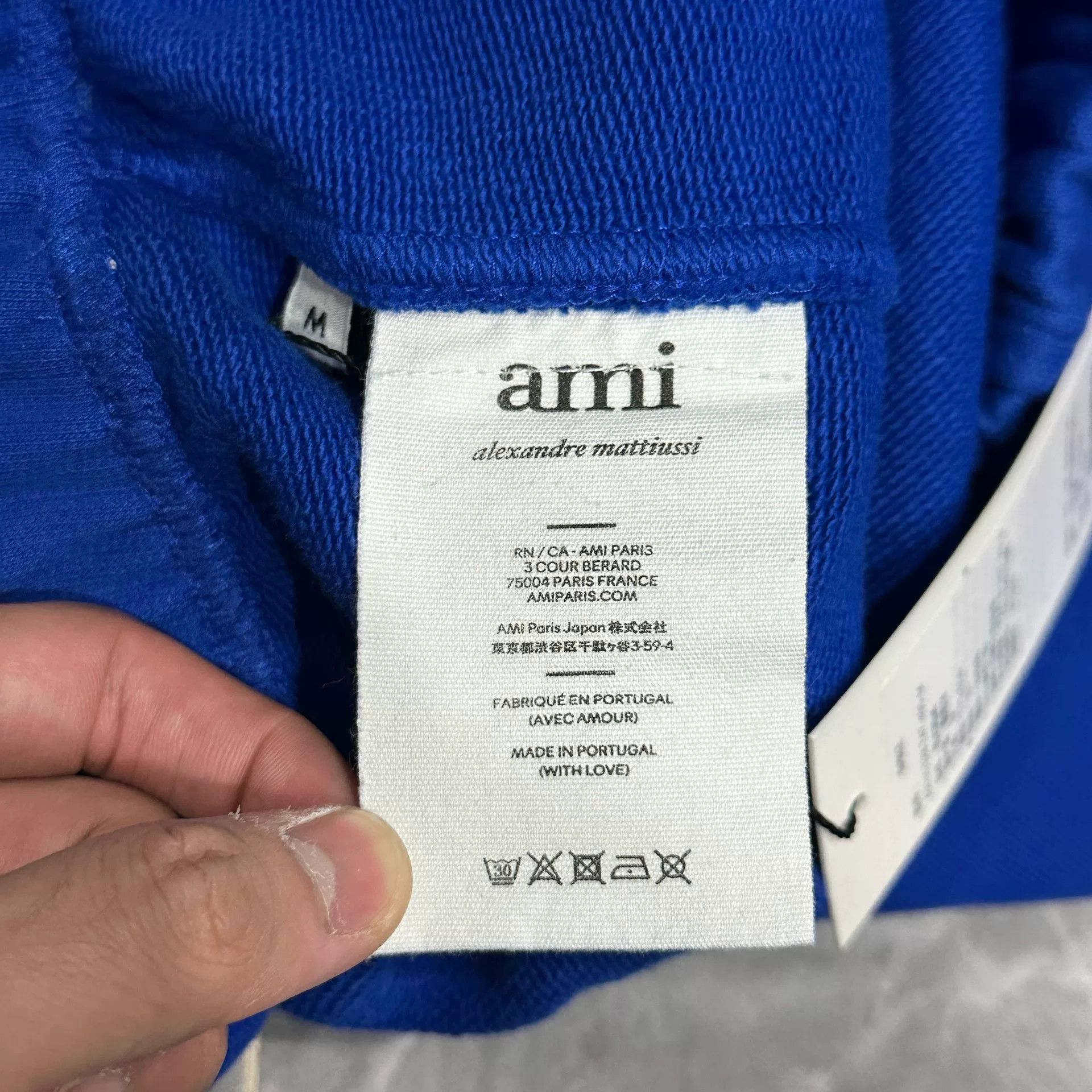 AMI AMI Paris Blue Heart Embroidered Shorts Size US 28 / EU 44 - 8 Thumbnail