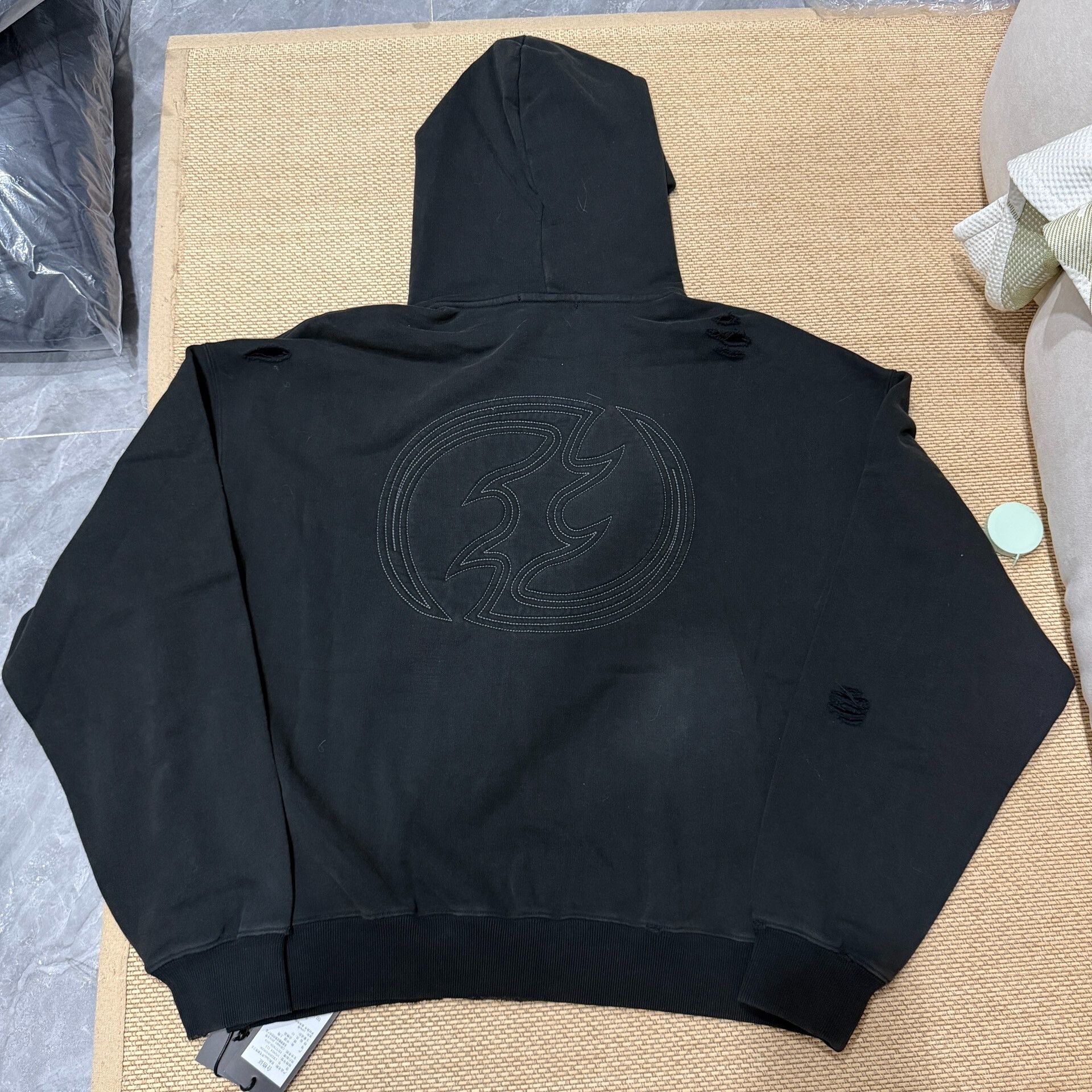 Vintage Black Distressed Embroidered Hoodie Size US L / EU 52-54 / 3 - 2 Thumbnail