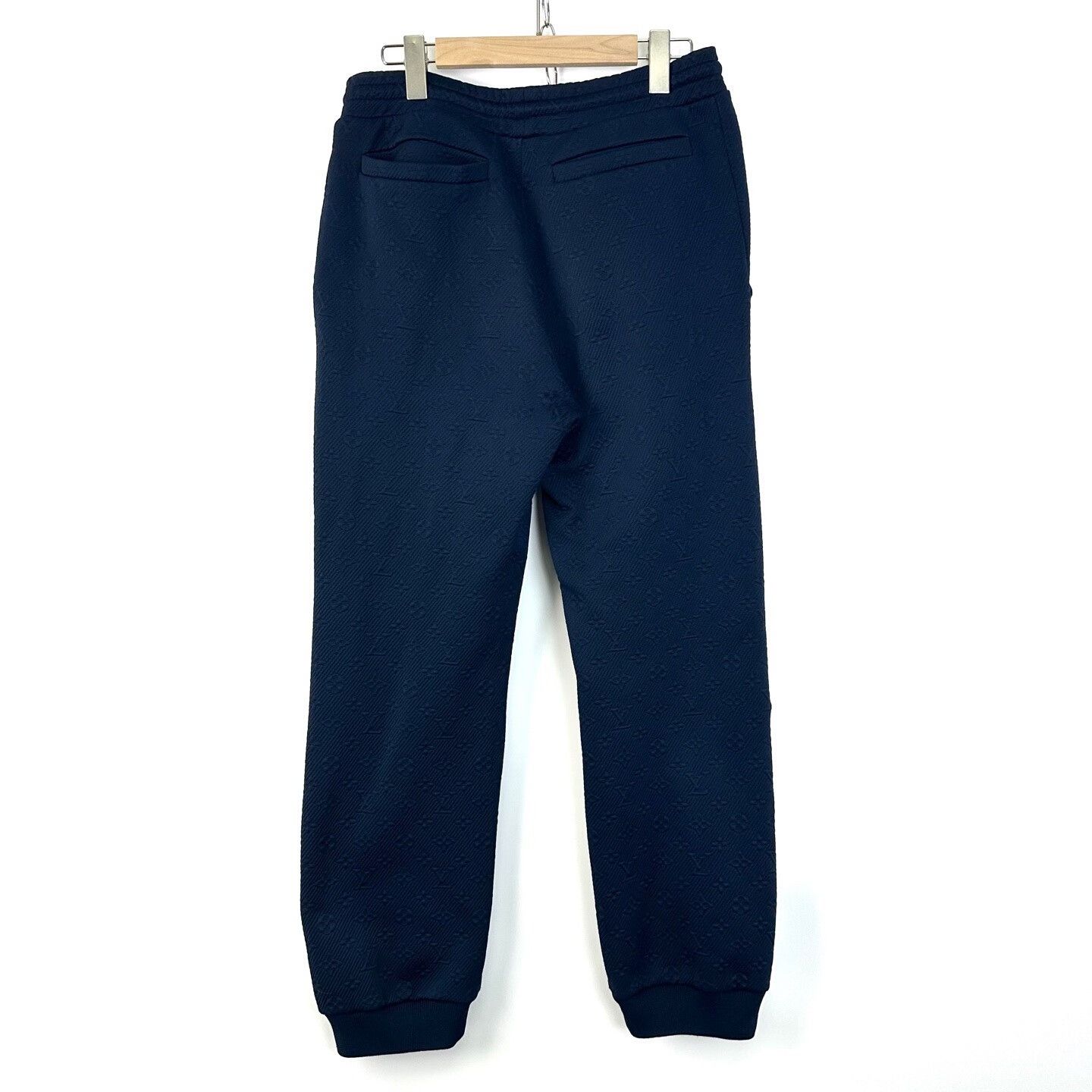 Louis Vuitton Louis Vuitton Logo Embossed Jogger Pants Size US 26 / EU 42 - 2 Thumbnail