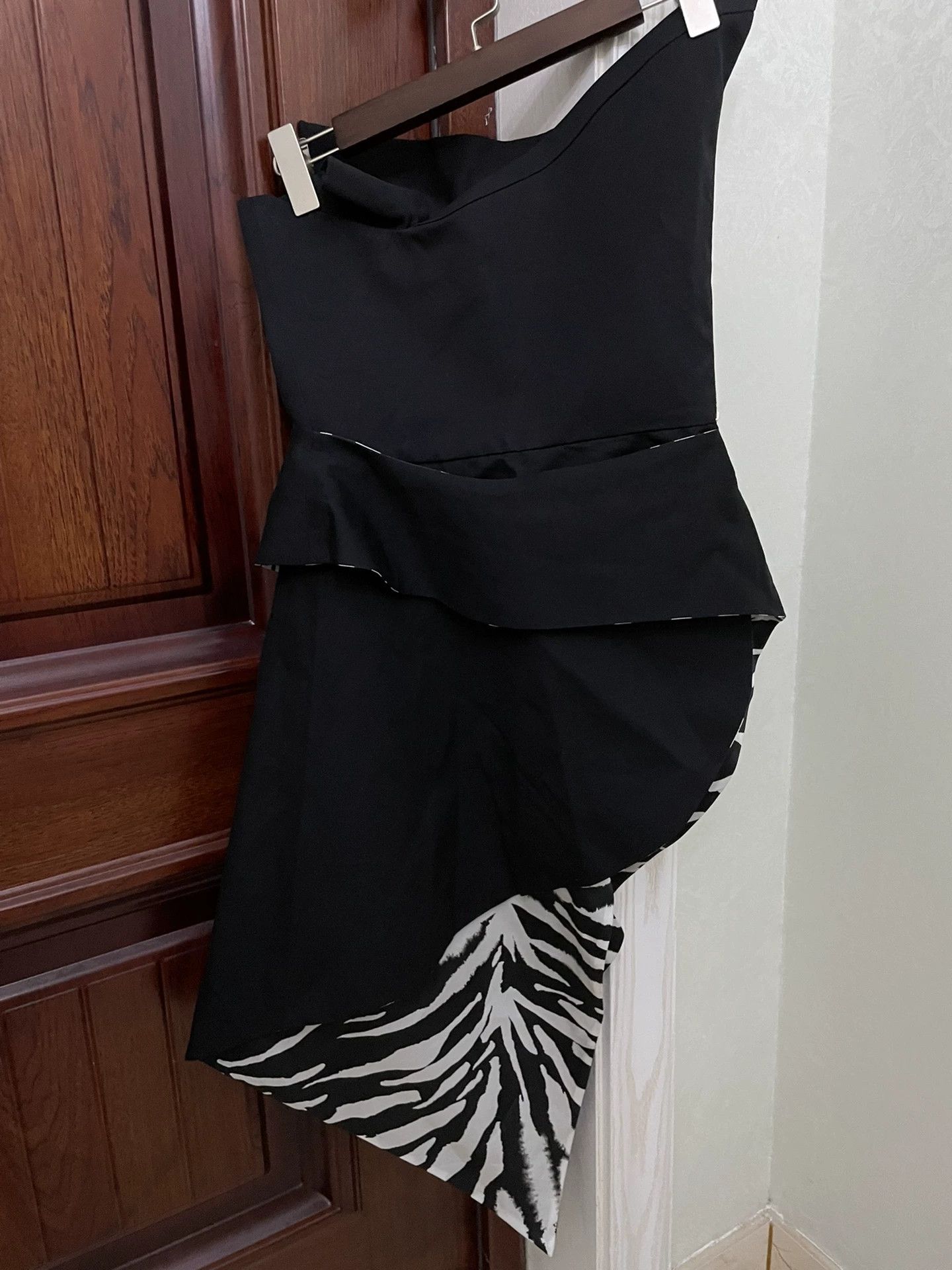 Aganovich Aganovich Strapless Dress with Unique Cut Size S / US 4 / IT 40 - 6 Thumbnail