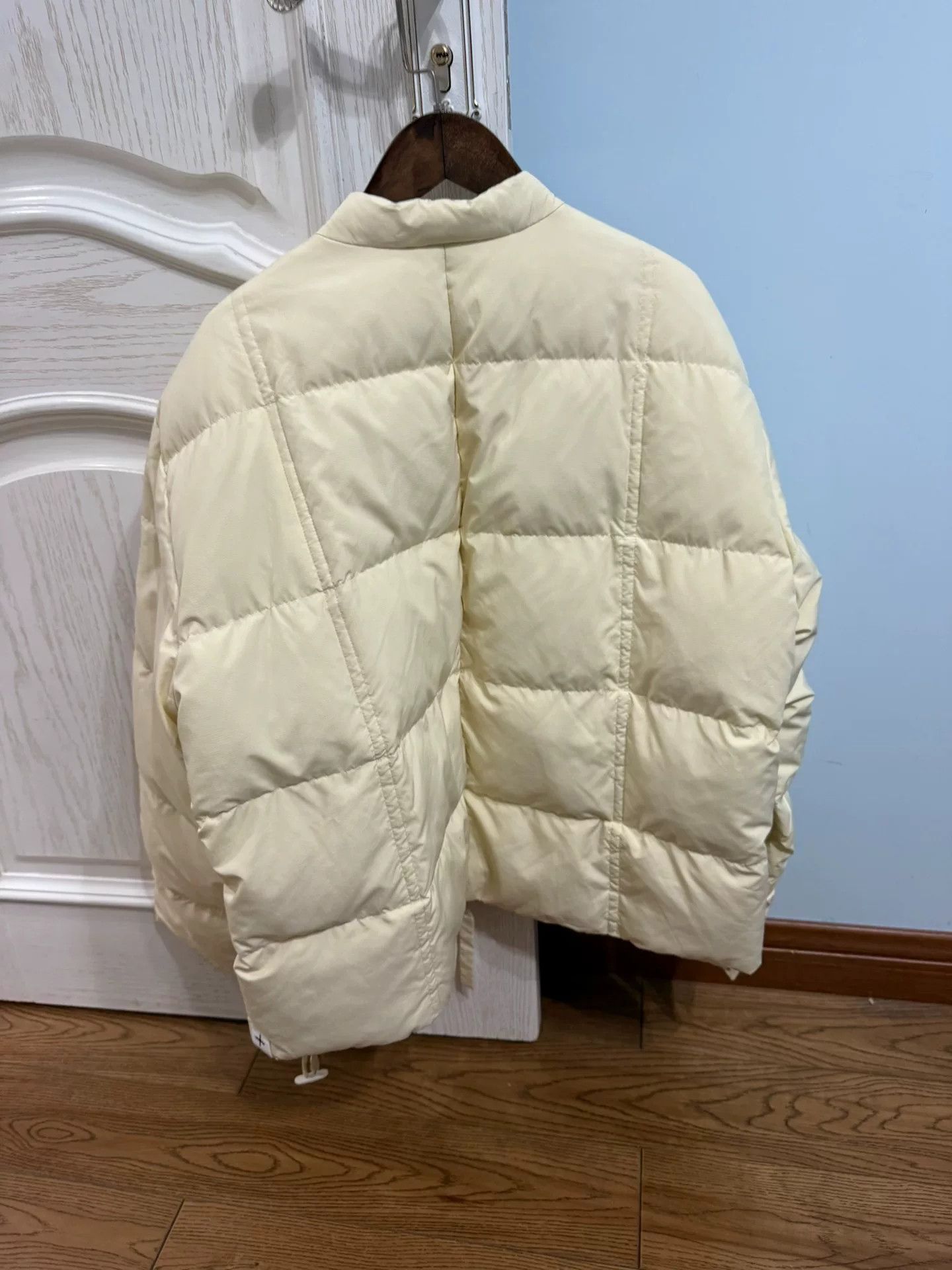 Jil Sander Jil Sander Down Jacket in Cream Color Size M / US 6-8 / IT 42-44 - 4 Thumbnail