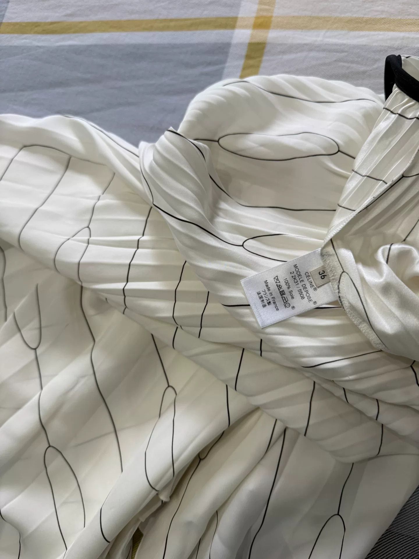 Celine Elegant Old Celine Silk Skirt Size 34" / US 12 / IT 48 - 3 Thumbnail