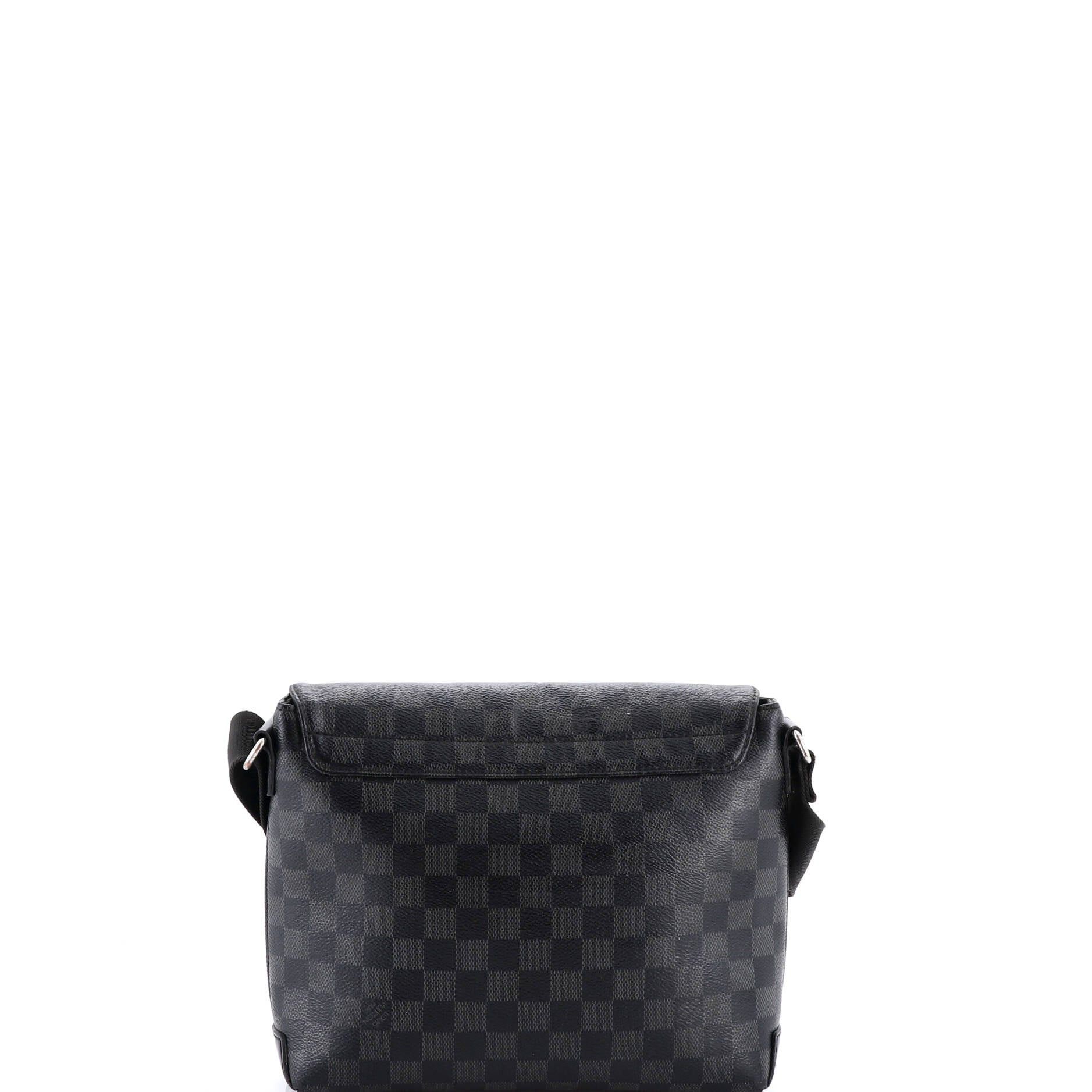Louis Vuitton District Messenger Bag Size ONE SIZE - 3 Thumbnail