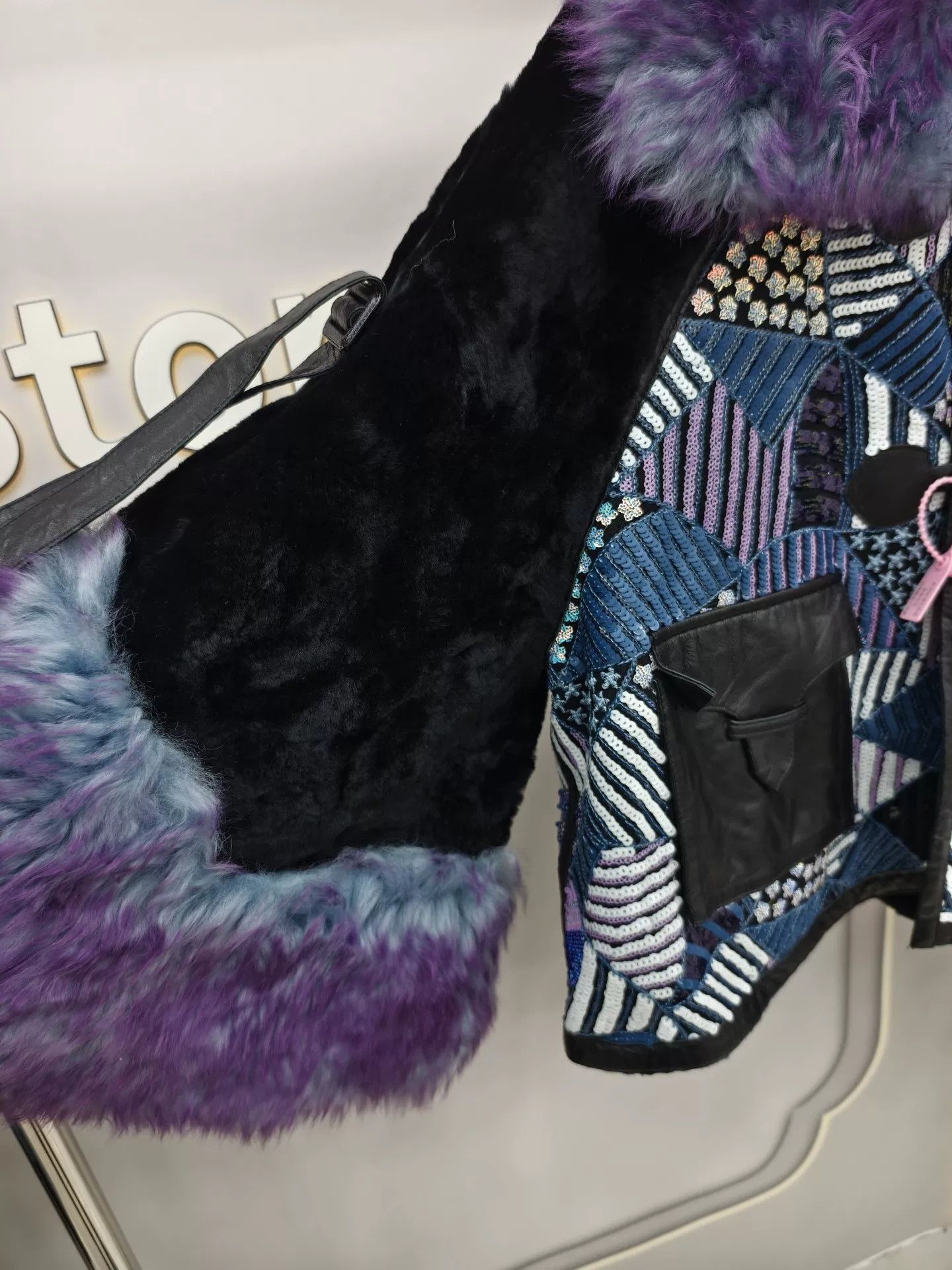 Japanese Brand Stylish Black Leather and Purple Fur Jacket Size M / US 6-8 / IT 42-44 - 3 Thumbnail