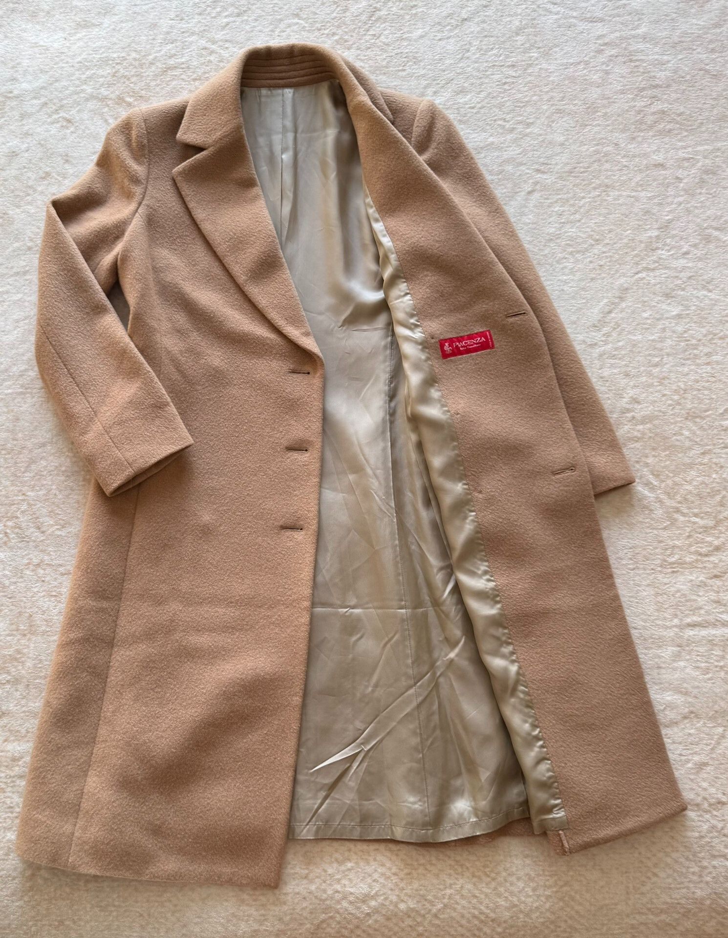 Loro Piana Baby Camelhair Coat from Piacenza Size S / US 4 / IT 40 - 2 Thumbnail