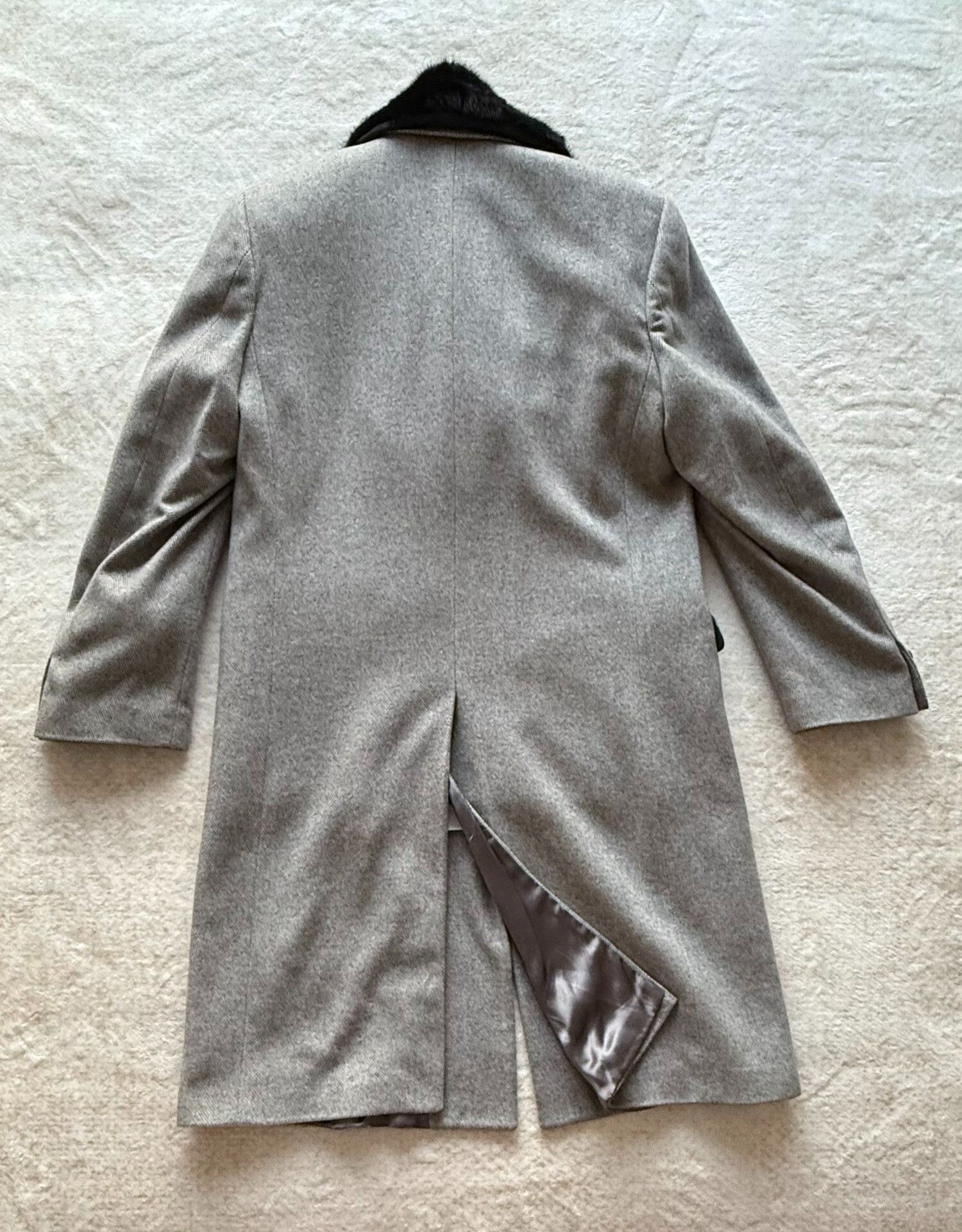 Kiton Luxurious Kiton Neapolitan Tailored Coat Size US M / EU 48-50 / 2 - 3 Thumbnail