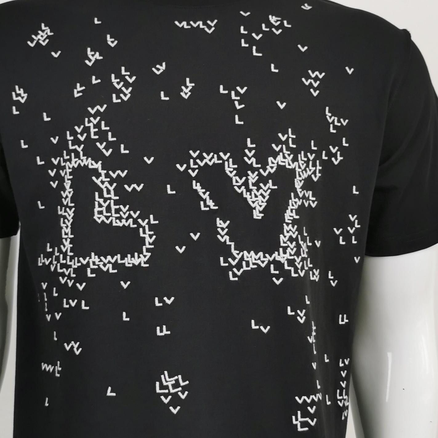 Louis Vuitton Louis Vuitton S Cotton Letter Logo Crewneck T-shirt Size US S / EU 44-46 / 1 - 6 Thumbnail