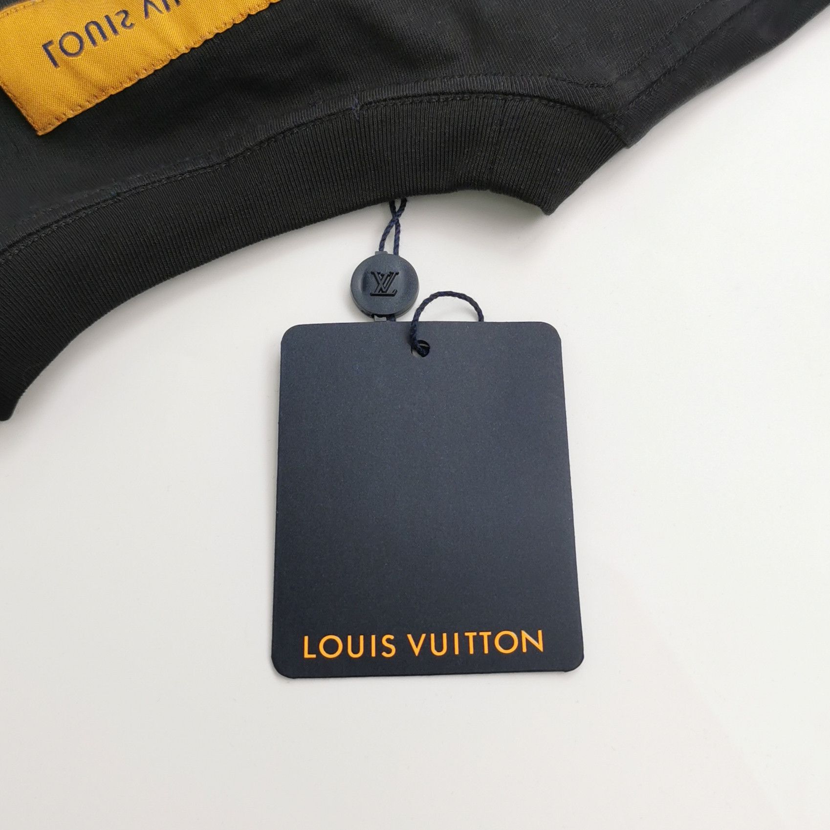 Louis Vuitton Louis Vuitton S Cotton Letter Logo Crewneck T-shirt Size US S / EU 44-46 / 1 - 8 Thumbnail
