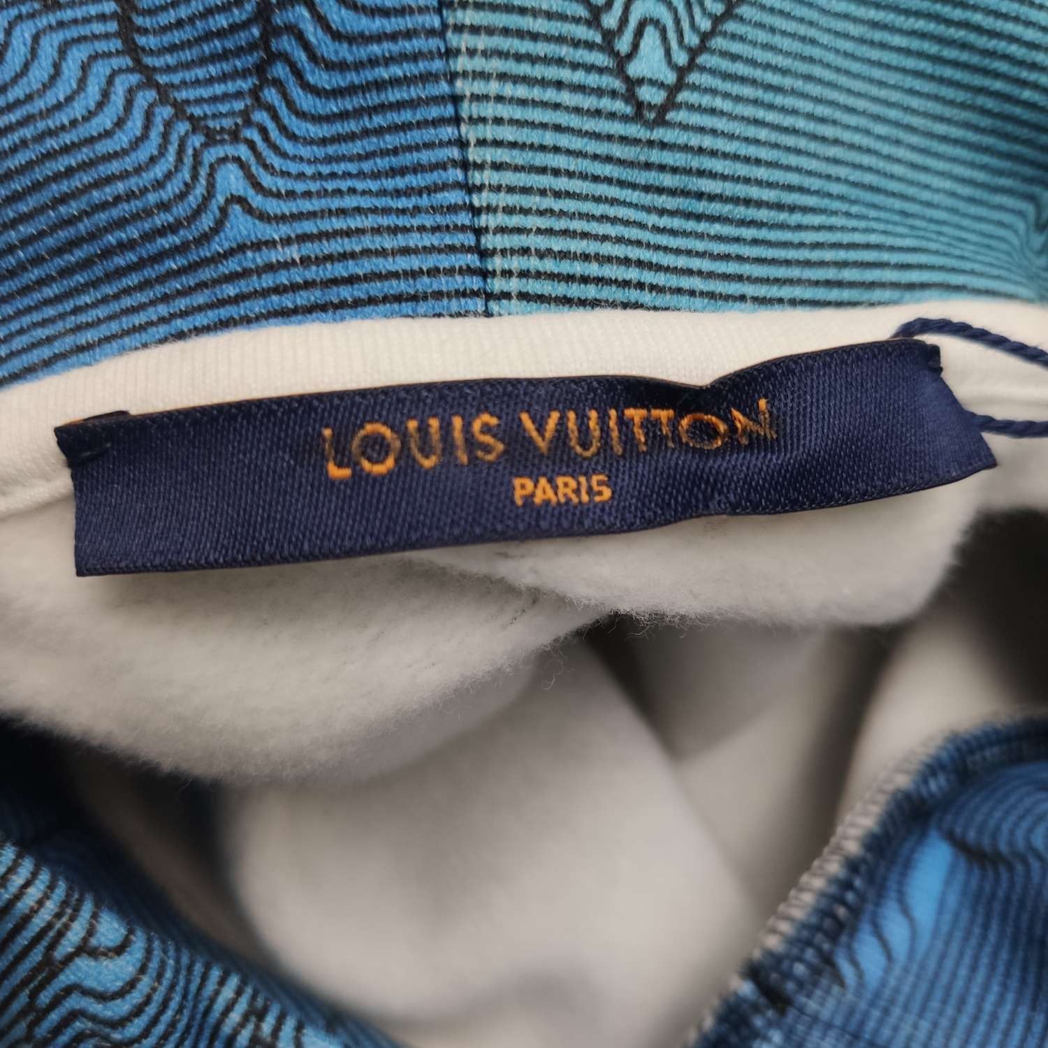 Louis Vuitton Louis Vuitton Blue Monogram Gradient Hoodie M Size US XXL / EU 58 / 5 - 9 Thumbnail