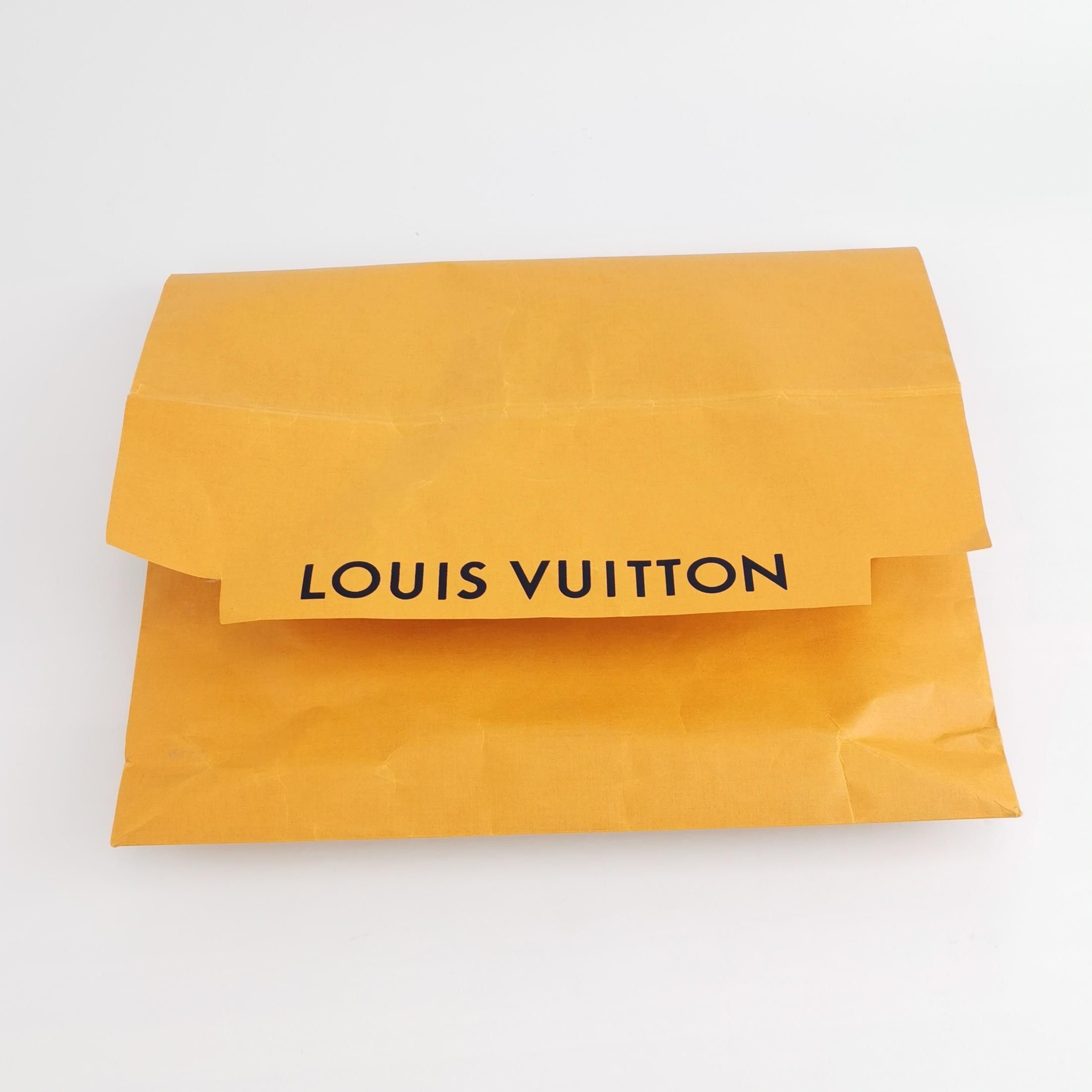 Louis Vuitton Louis Vuitton Beige M Trench Coat Size US XS / EU 42 / 0 - 8 Thumbnail
