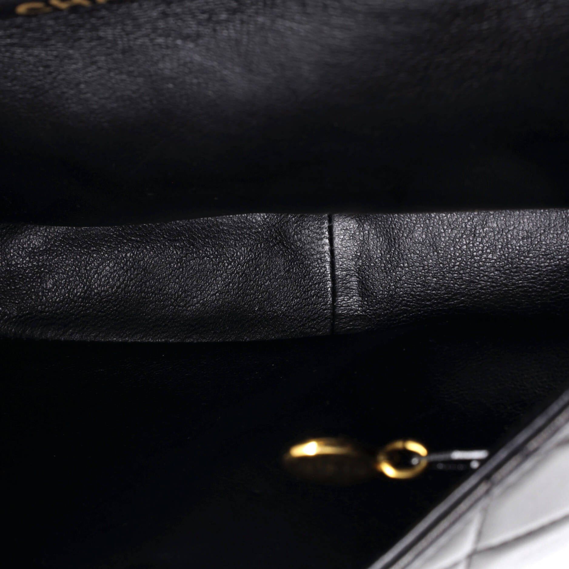 Chanel Vintage Classic Double Flap Bag Size ONE SIZE - 6 Thumbnail