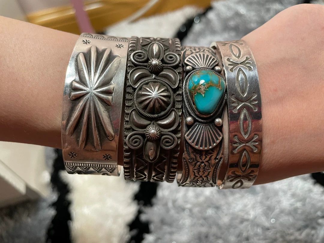 Japanese Brand Navajo 90s Hand-Engraved Silver Bracelet Size ONE SIZE - 2 Thumbnail