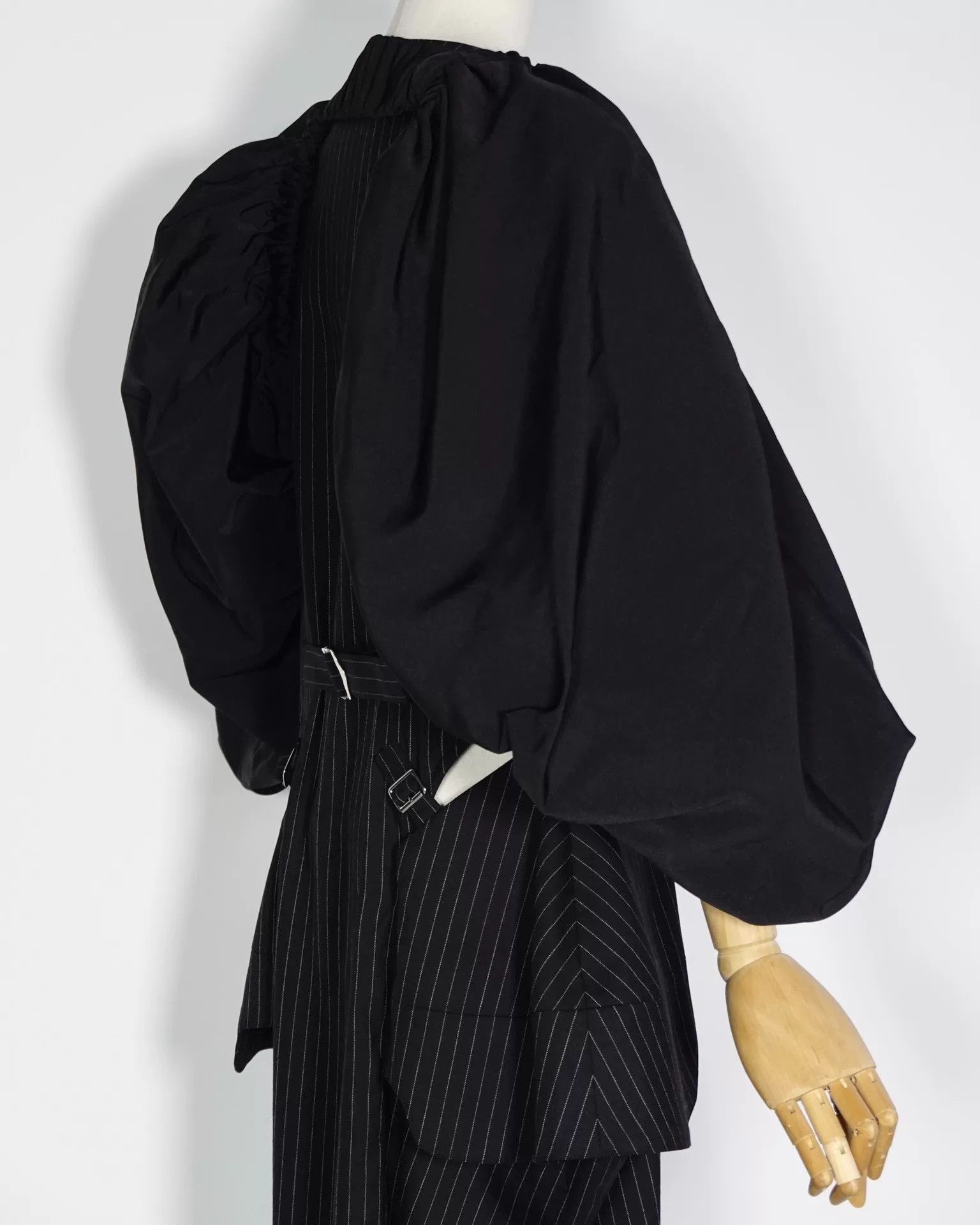 Japanese Brand Black Puff Sleeve Top by HAENGNAE Size M / US 6-8 / IT 42-44 - 6 Thumbnail