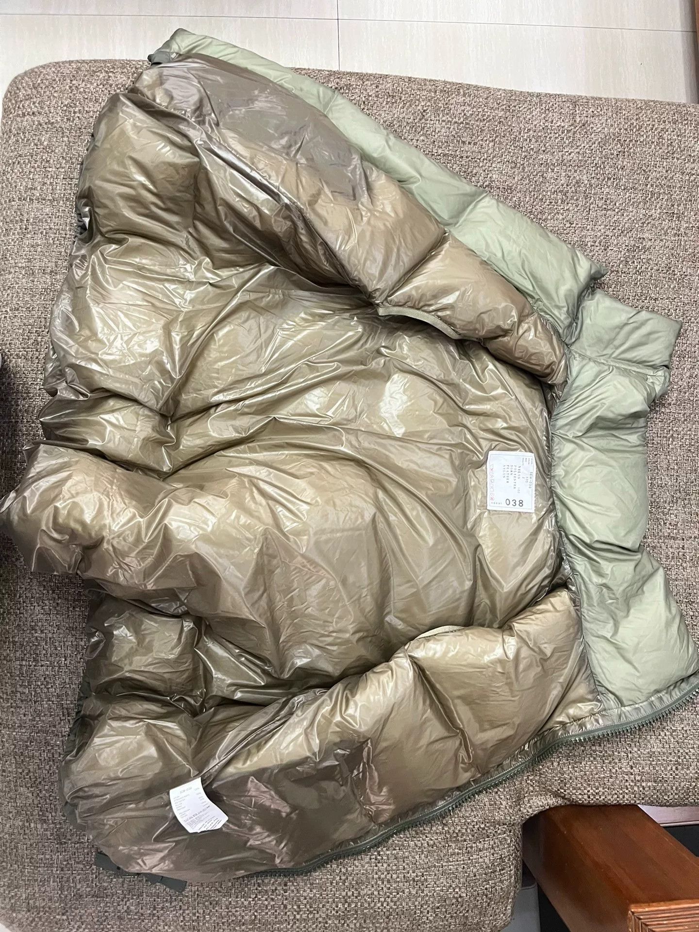 Sacai Sacai Lightweight Puffer Vest in Khaki Size M / US 6-8 / IT 42-44 - 3 Thumbnail