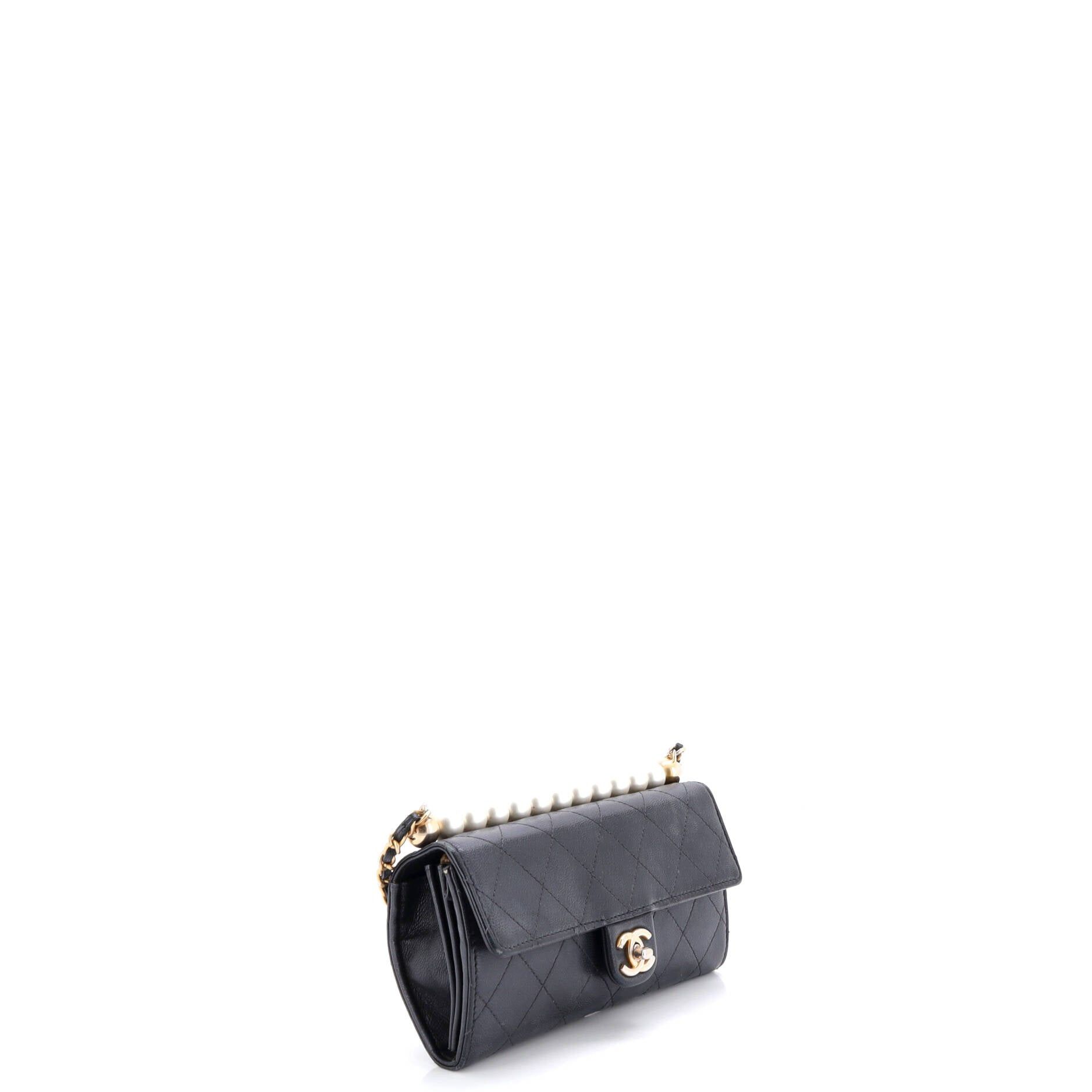 Chanel Chic Pearls Clutch with Chain Size ONE SIZE - 3 Thumbnail