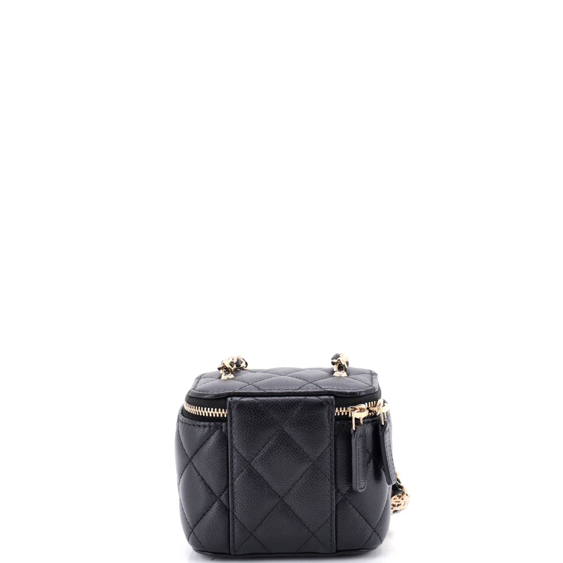 Chanel Tiny CC Link Vanity Case with Chain Size ONE SIZE - 3 Thumbnail