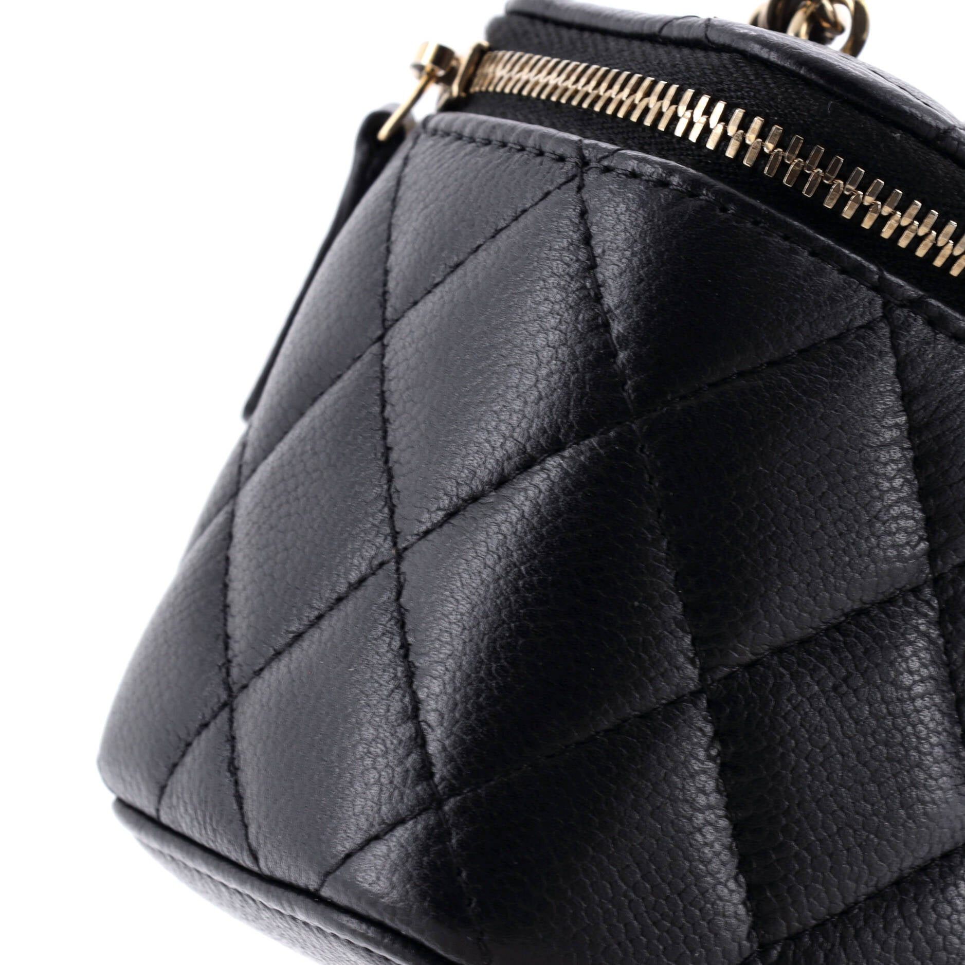 Chanel Tiny CC Link Vanity Case with Chain Size ONE SIZE - 6 Thumbnail