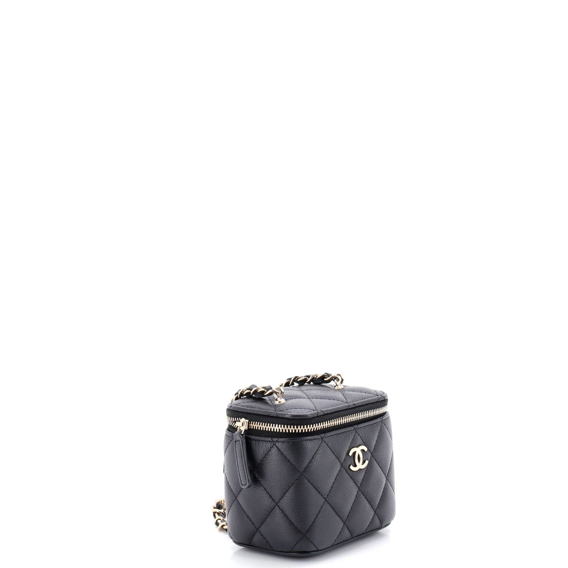 Chanel Tiny CC Link Vanity Case with Chain Size ONE SIZE - 2 Thumbnail