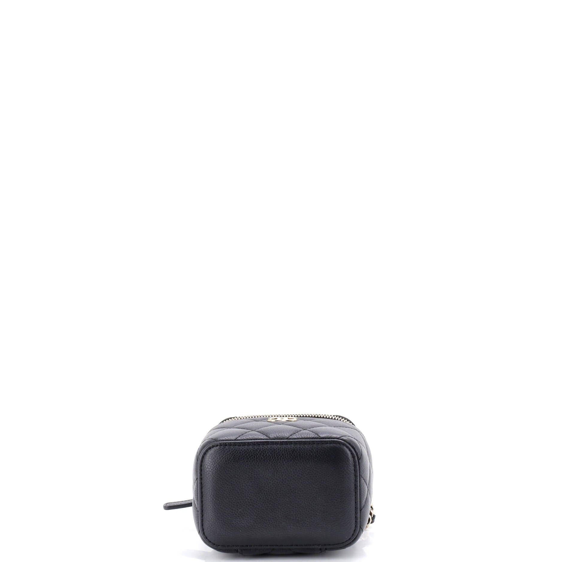 Chanel Tiny CC Link Vanity Case with Chain Size ONE SIZE - 4 Thumbnail