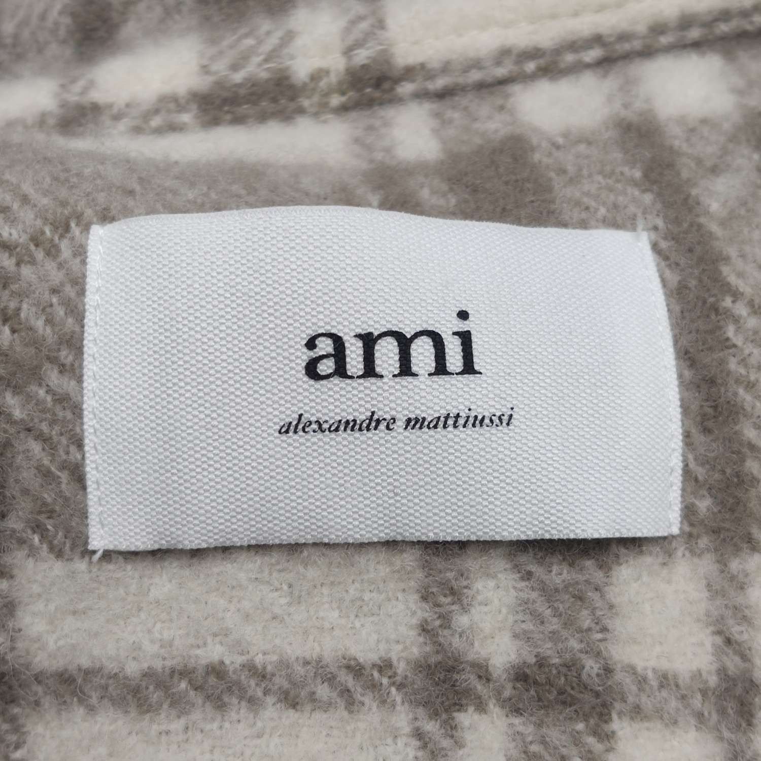 Louis Vuitton AMI Alexandre Mattiussi White Heart Logo Shirt M Size US M / EU 48-50 / 2 - 9 Thumbnail