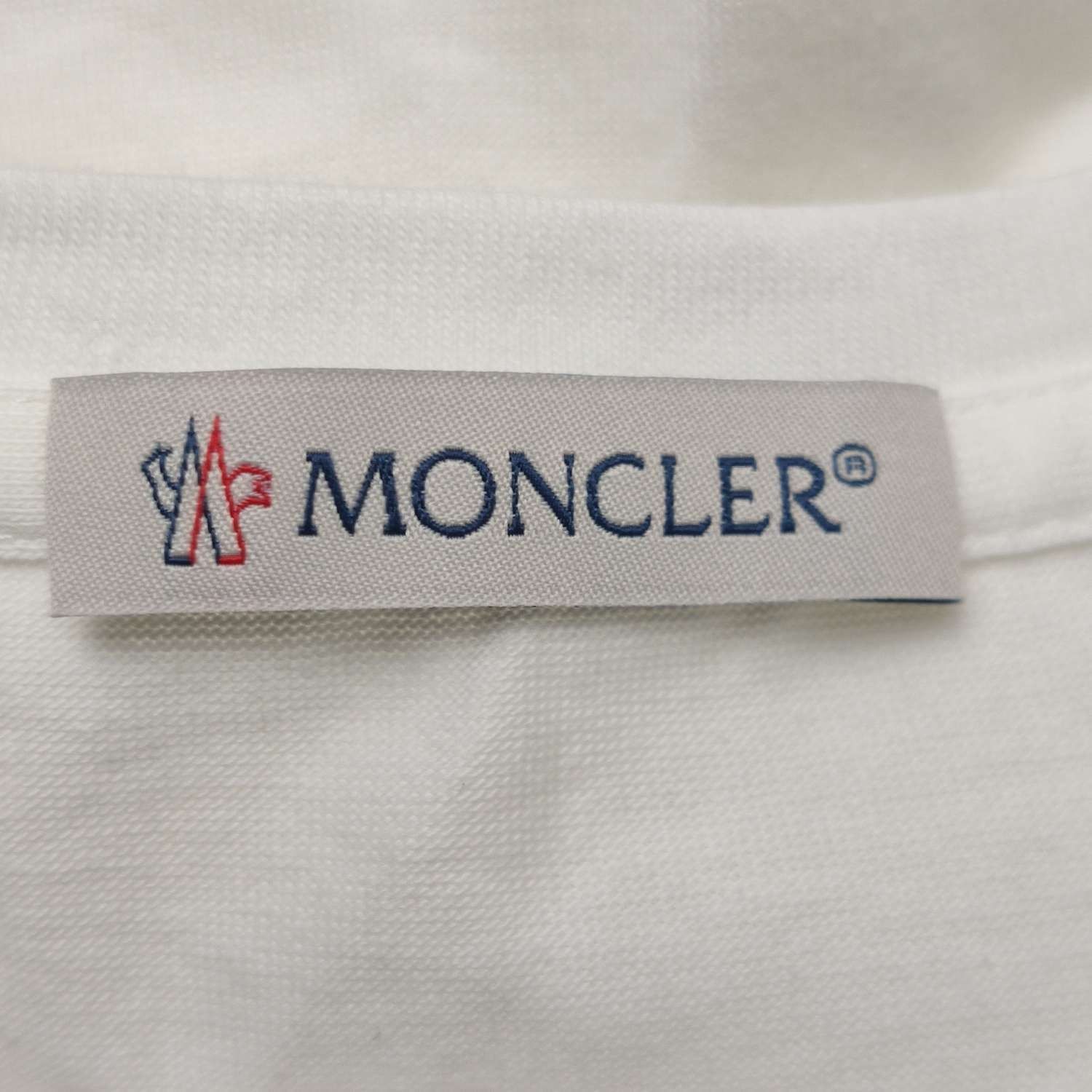 Moncler Moncler M Cotton Solid Crew Neck T-Shirt Size US M / EU 48-50 / 2 - 10 Thumbnail