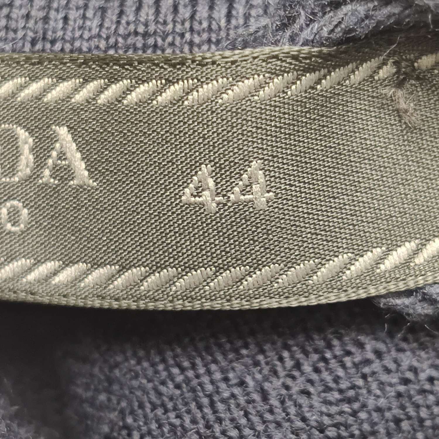 Prada Prada XS Wool Solid Crewneck Sweater Size US L / EU 52-54 / 3 - 12 Thumbnail
