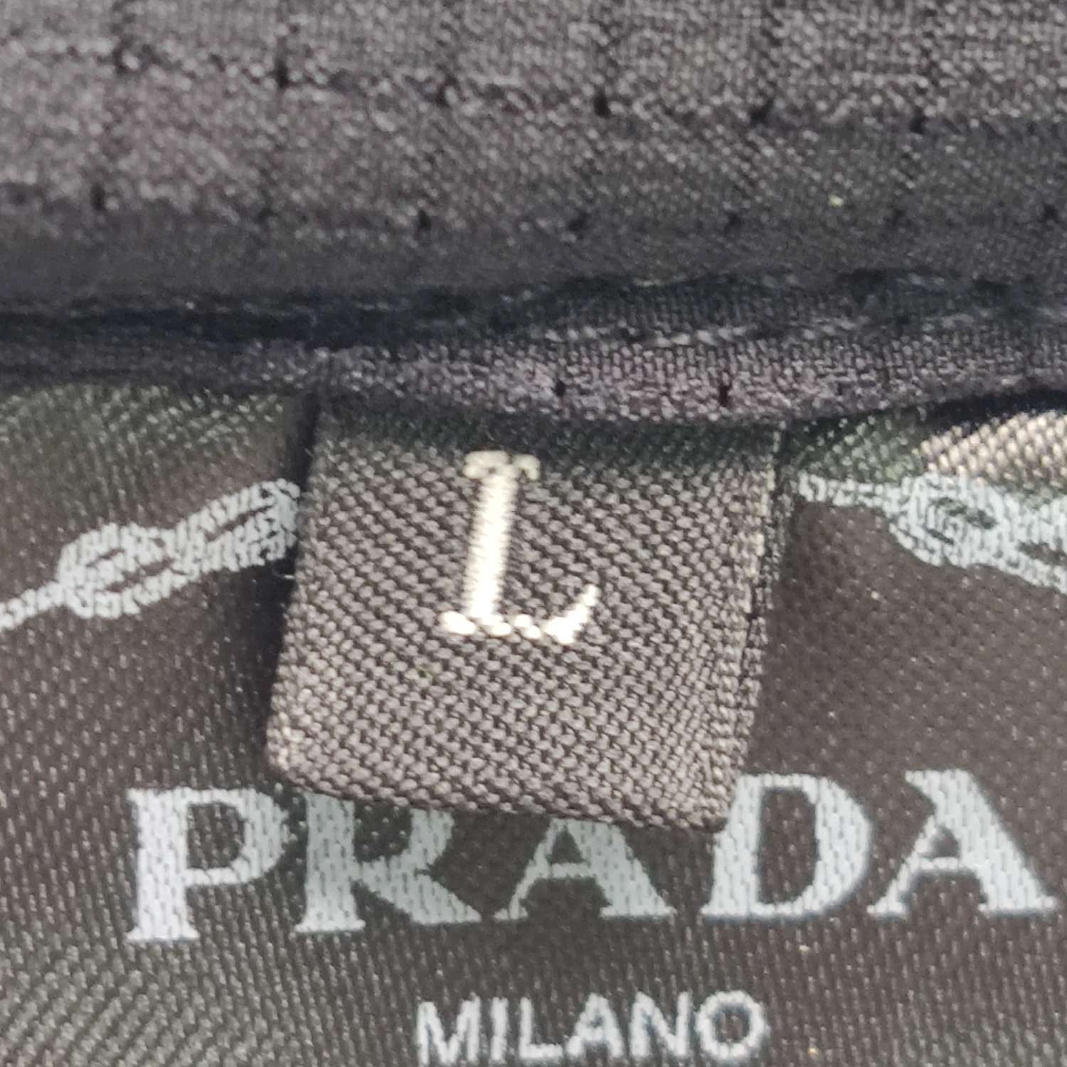 Prada Prada Contrast Logo Shorts L/52 Size US 34 / EU 50 - 14 Thumbnail