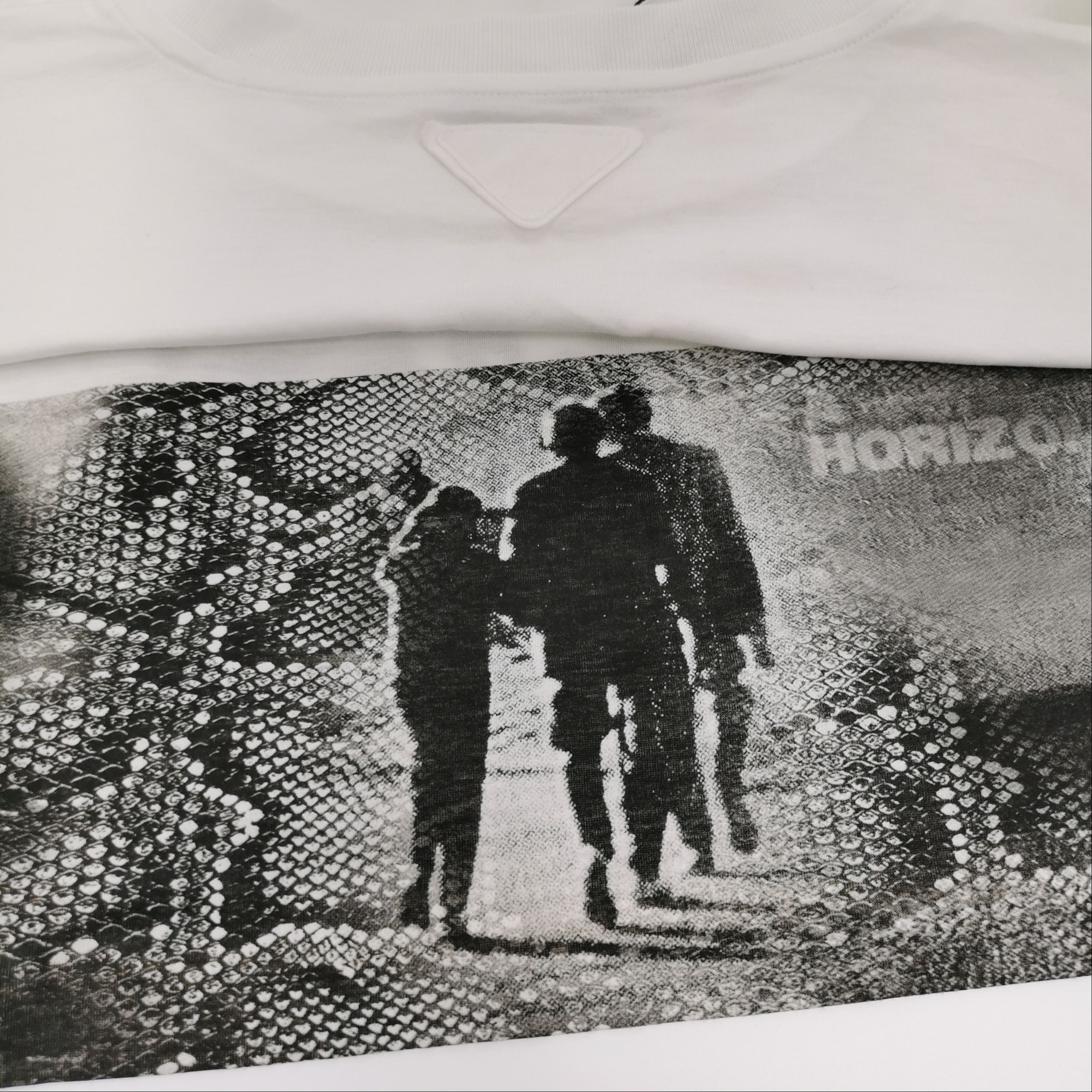 Prada Prada XL Cotton Colorblock Print Long-Sleeve T-Shirt Size US XL / EU 56 / 4 - 5 Thumbnail