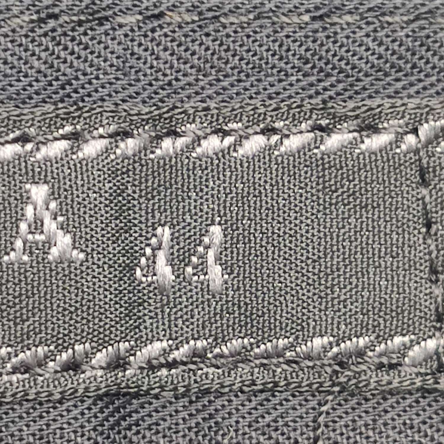 Prada Prada XS Short-Sleeve Patterned V-Neck Sweater Size US L / EU 52-54 / 3 - 9 Thumbnail