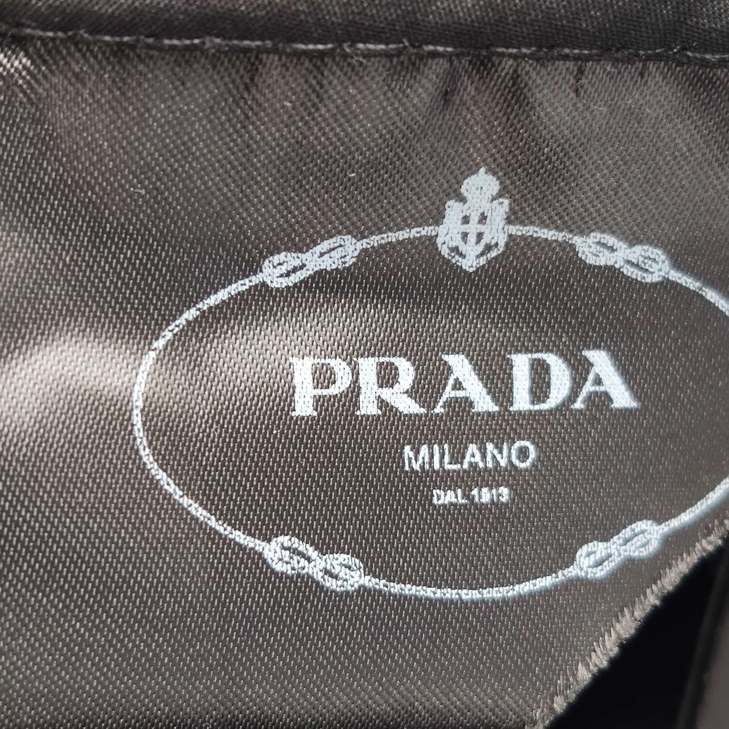 Prada Prada Black Structured Shorts XS Size US 26 / EU 42 - 8 Thumbnail