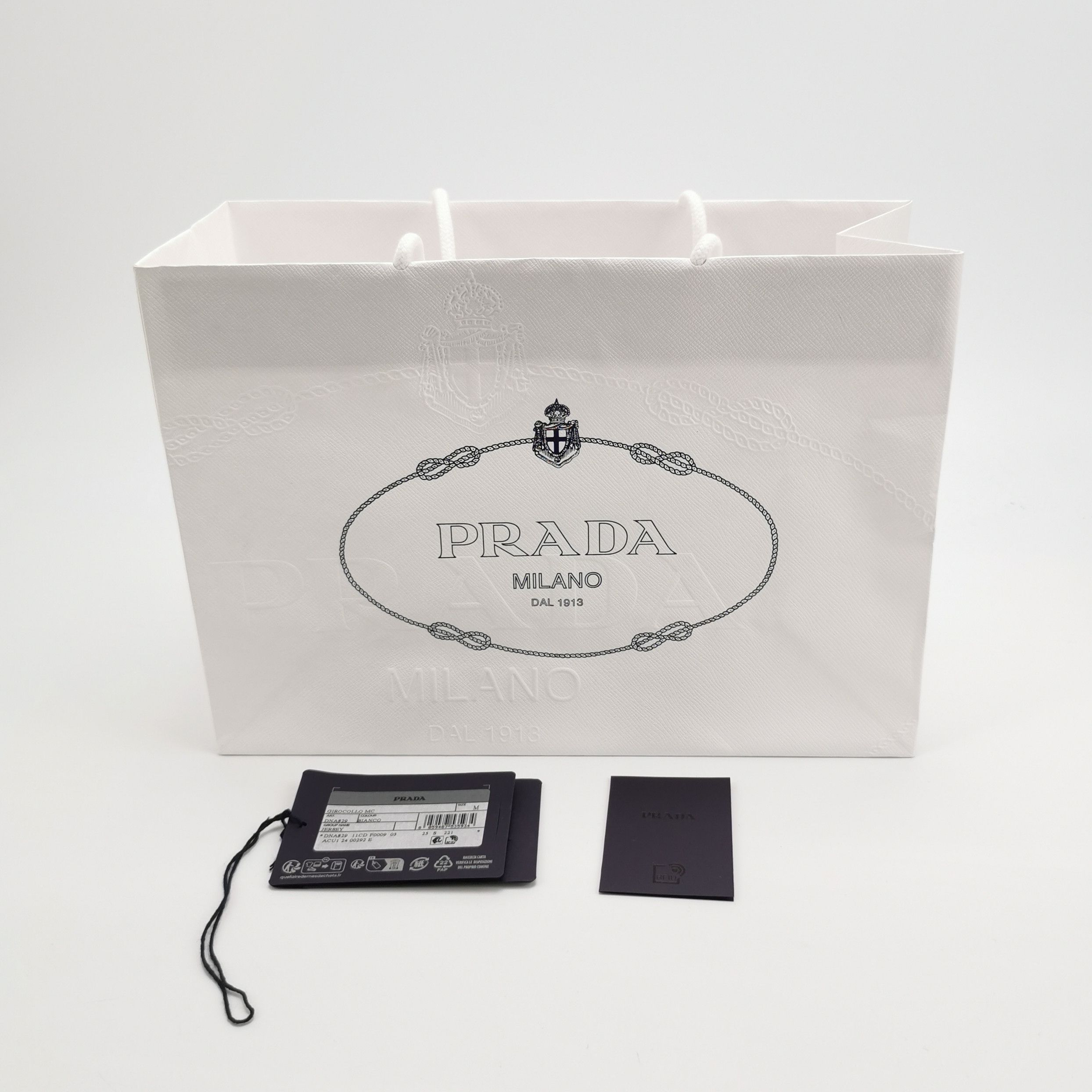 Prada White Oversized T-Shirt with Logo Pocket Size US M / EU 48-50 / 2 - 6 Thumbnail