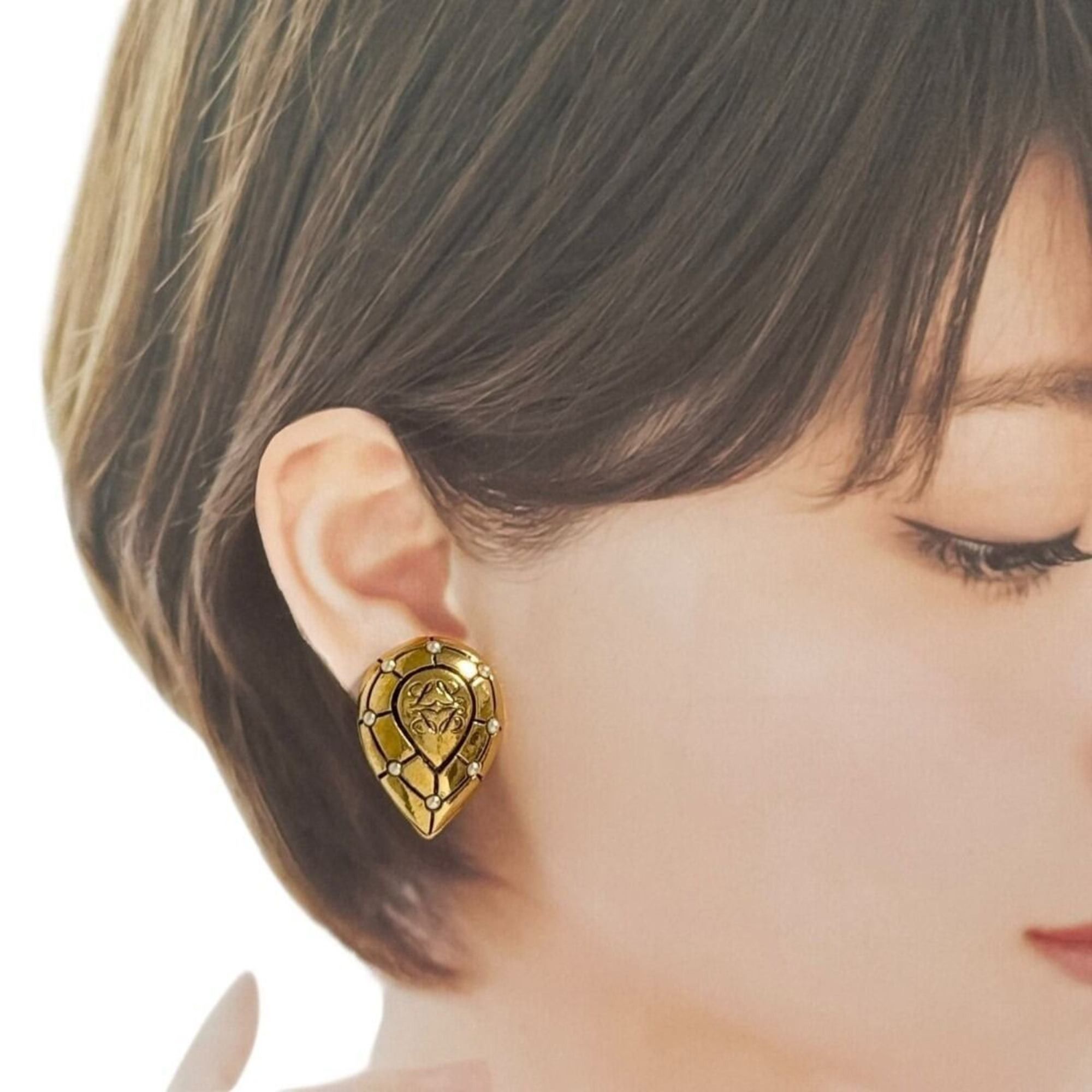 Loewe Loewe Women's Anagram Clip Earrings in Gold Size ONE SIZE - 10 Thumbnail