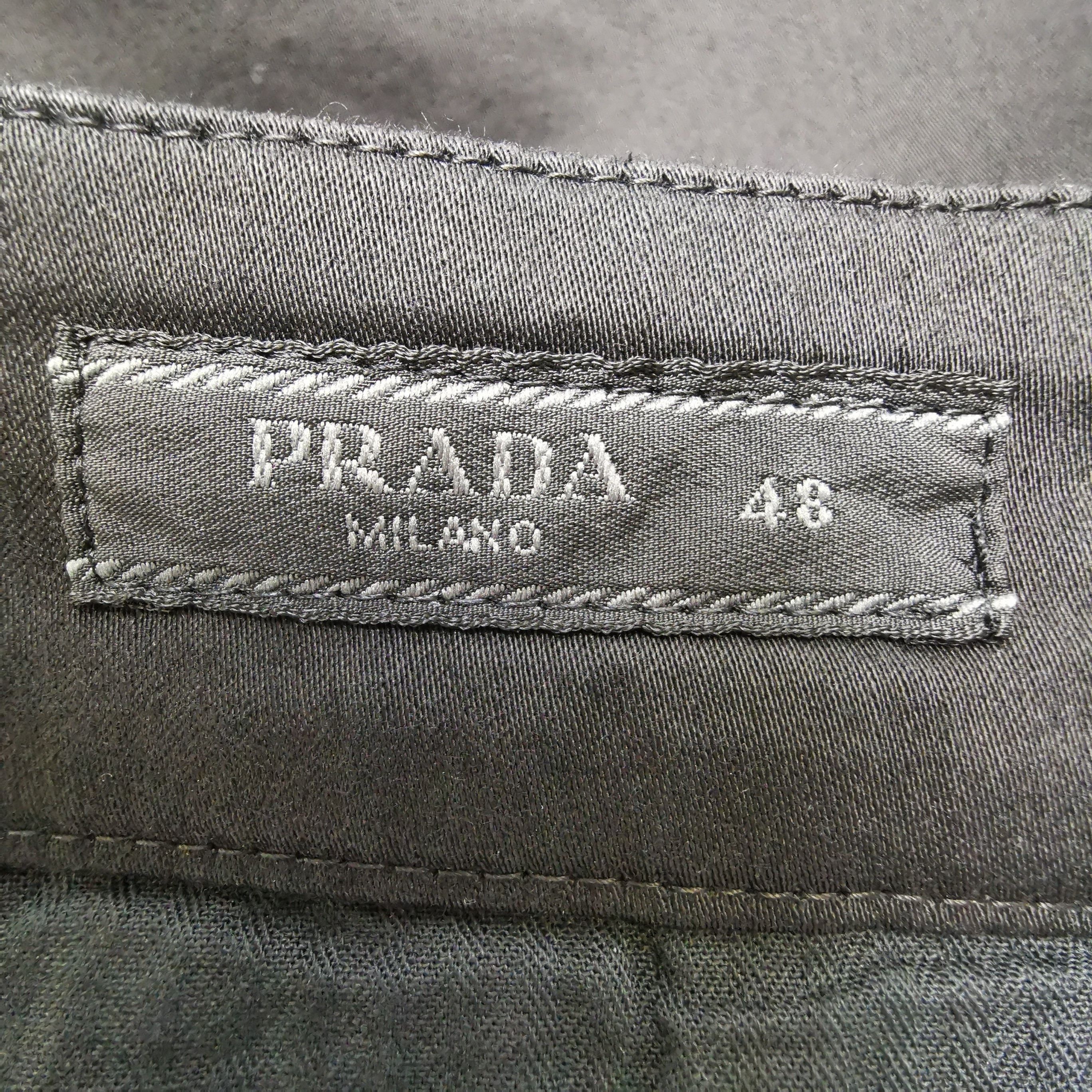 Prada Prada Cotton Solid Color Shorts Size M Size US XS / EU 42 / 0 - 5 Thumbnail