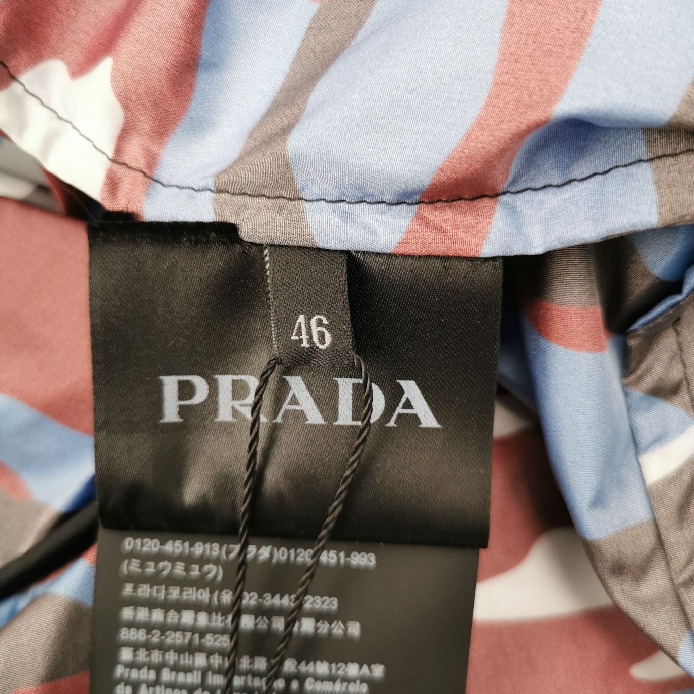 Prada Prada Camouflage Hooded Triangle Logo Raincoat Size US S / EU 44-46 / 1 - 15 Thumbnail