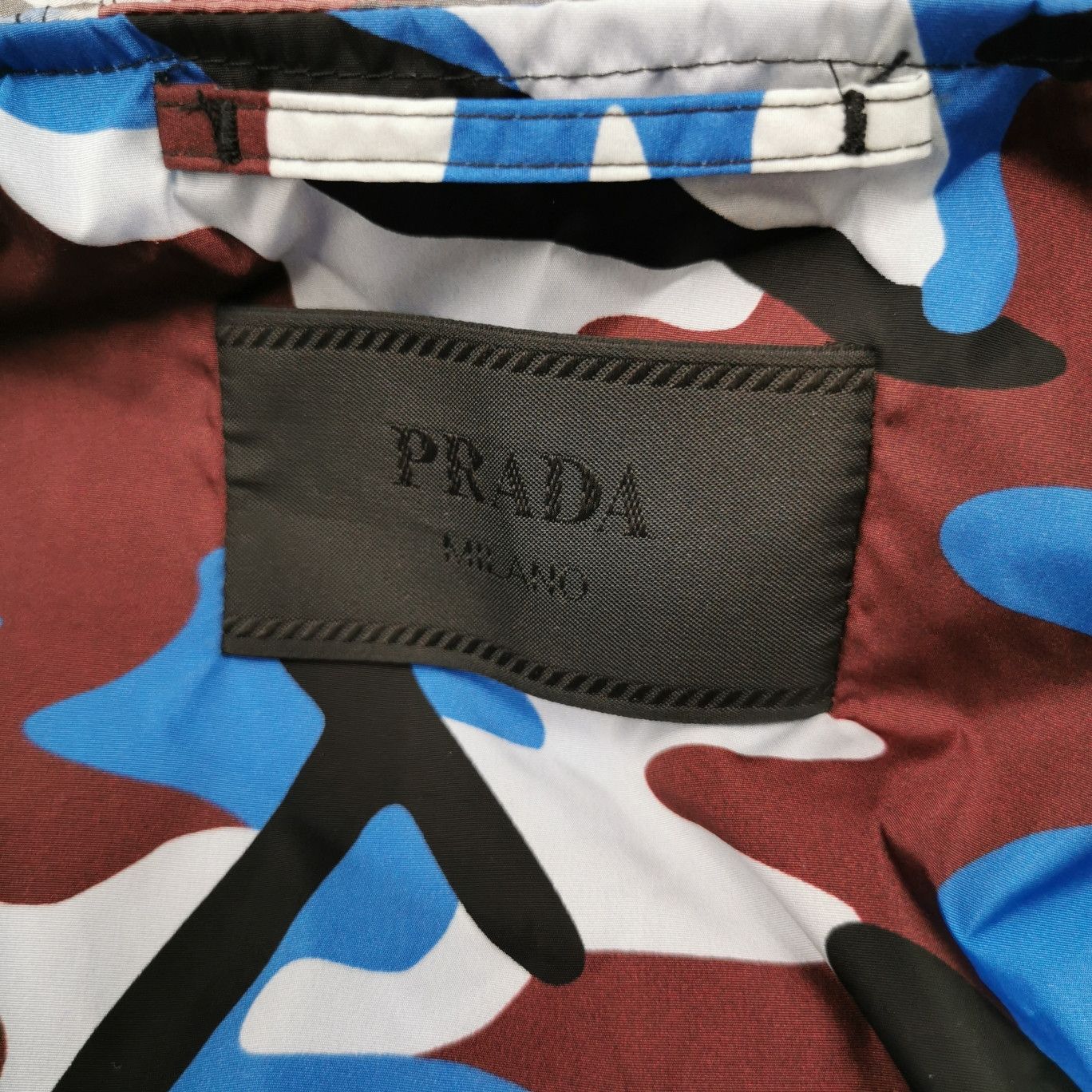 Prada Prada Camouflage Hooded Triangle Logo Raincoat Size US S / EU 44-46 / 1 - 14 Thumbnail