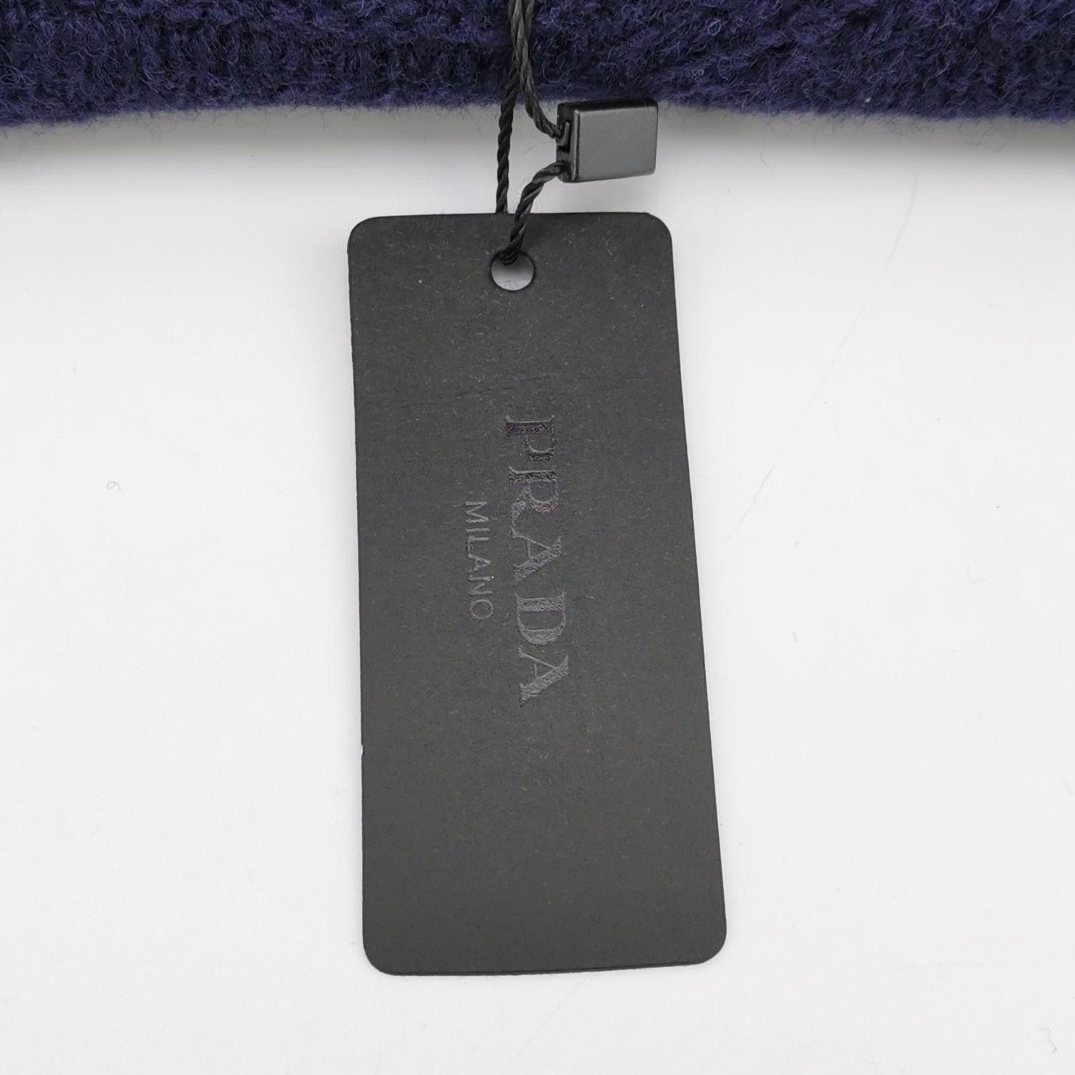 Prada Prada Wool Solid Round Neck Sweater M/48 Size US M / EU 48-50 / 2 - 5 Thumbnail