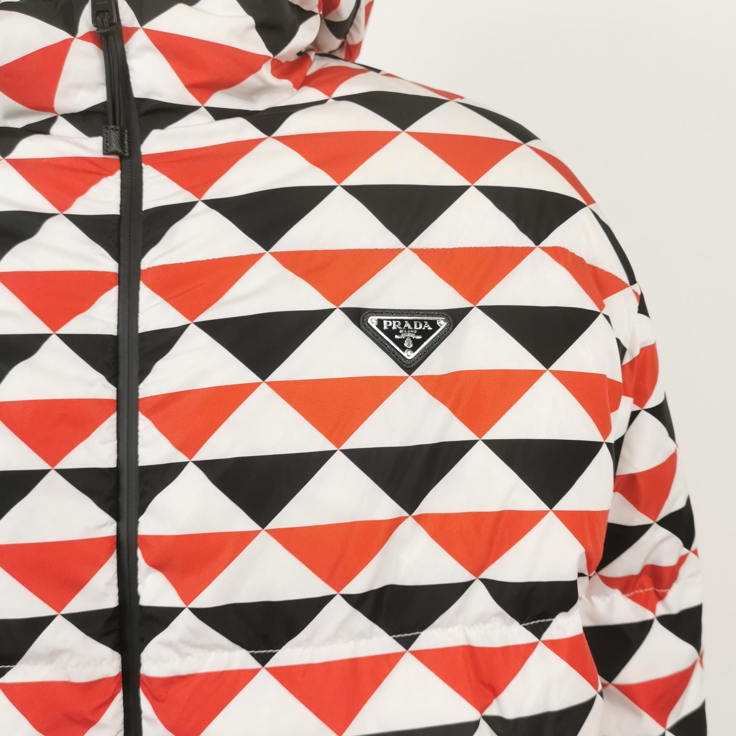 Prada Prada Geometric Pattern Hooded Jacket L/52 Size US L / EU 52-54 / 3 - 6 Thumbnail