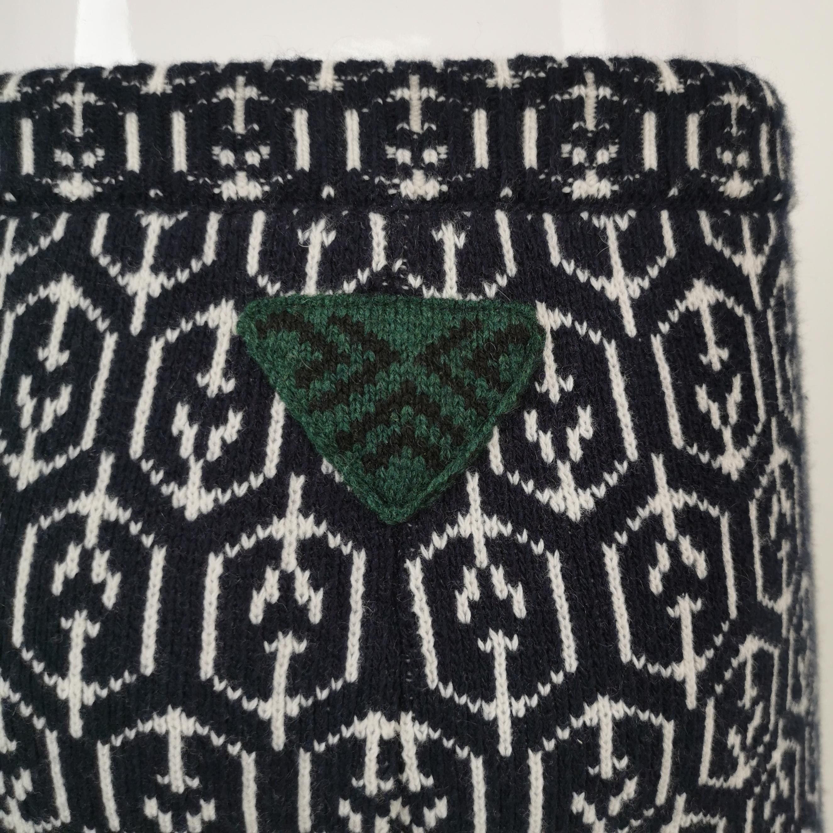 Prada Prada Letter Logo Knit Top S Size Size US S / EU 44-46 / 1 - 6 Thumbnail