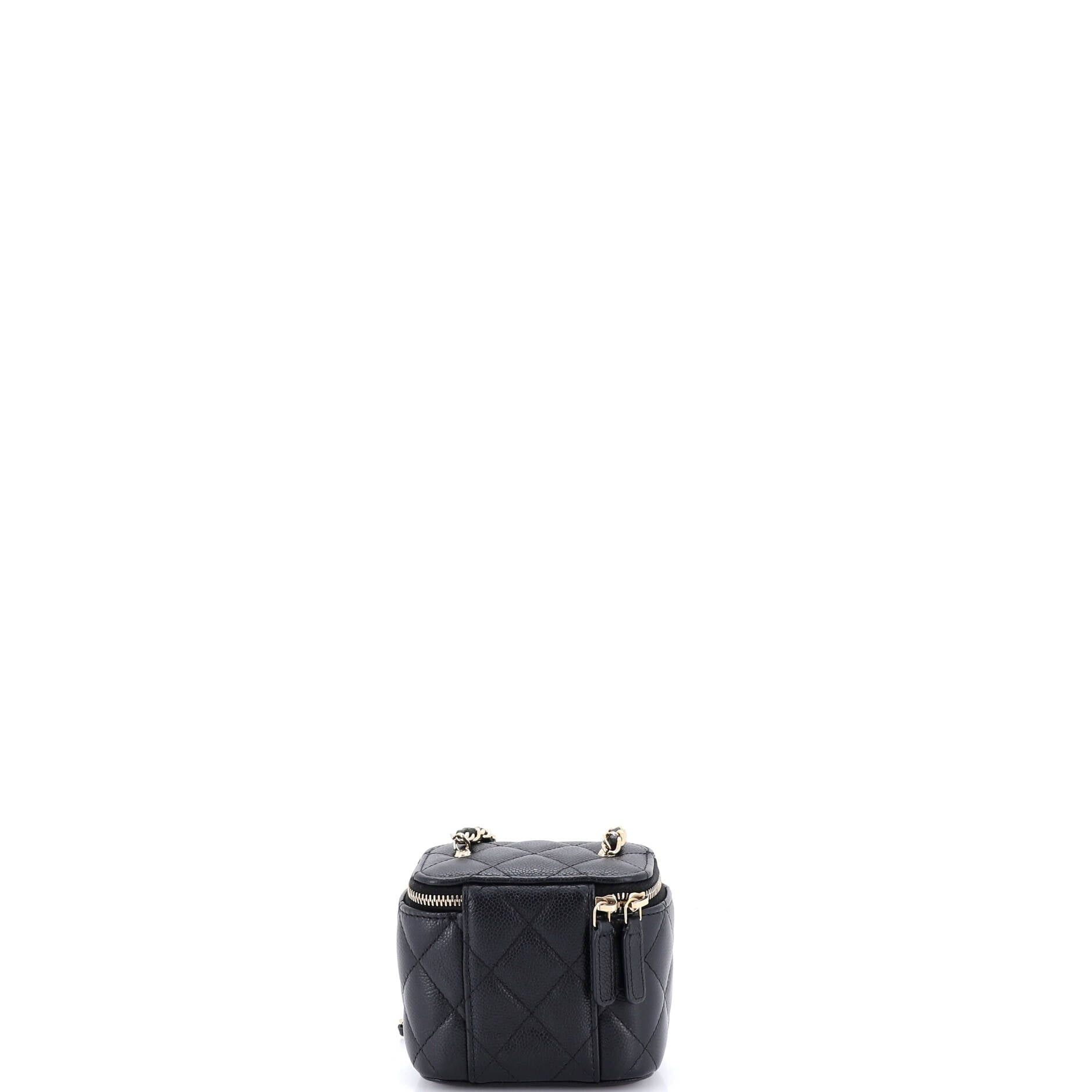 Chanel Tiny CC Link Vanity Case with Chain Size ONE SIZE - 3 Thumbnail