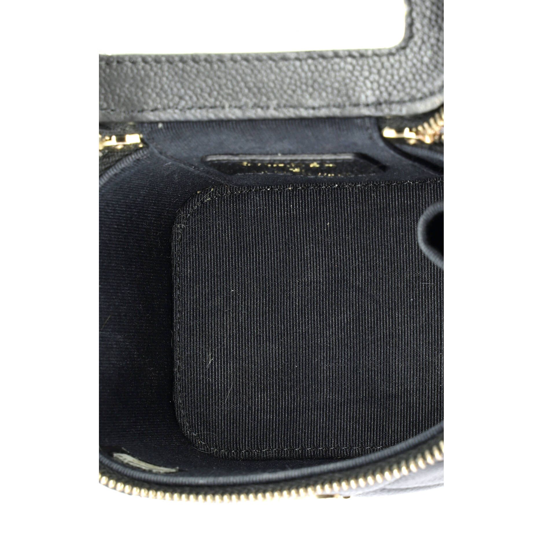 Chanel Tiny CC Link Vanity Case with Chain Size ONE SIZE - 5 Thumbnail