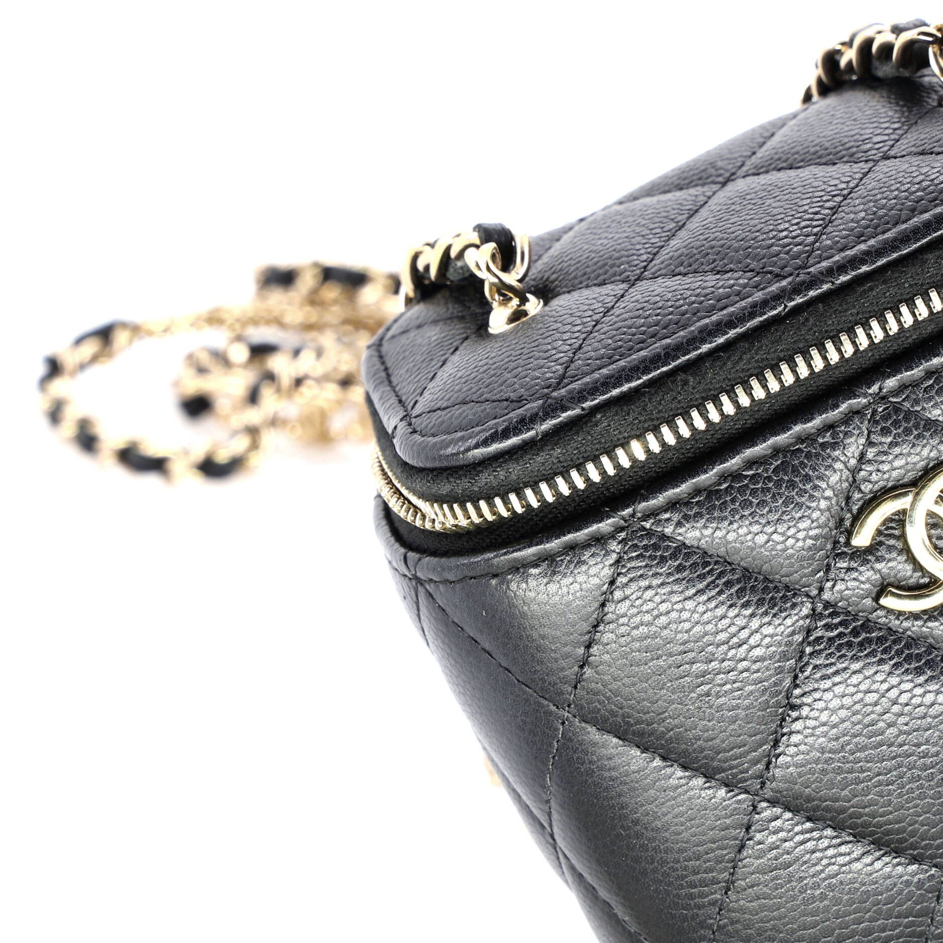 Chanel Tiny CC Link Vanity Case with Chain Size ONE SIZE - 7 Thumbnail
