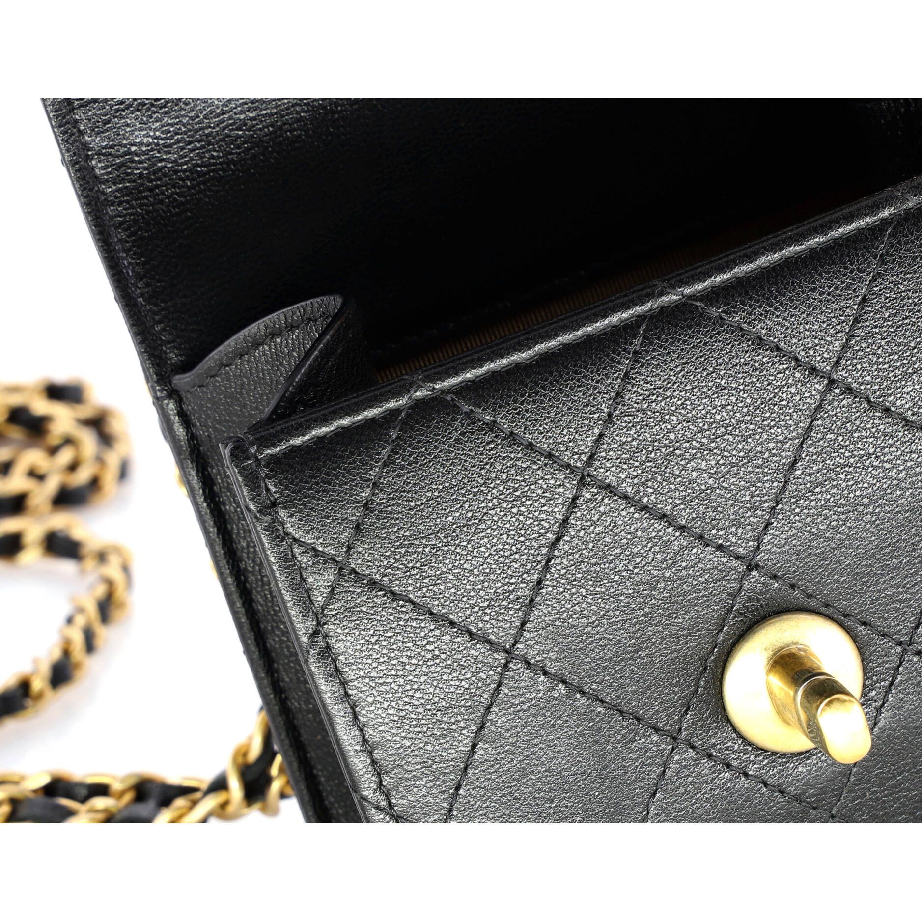 Chanel Chic Pearls Flap Clutch with Chain Size ONE SIZE - 7 Thumbnail
