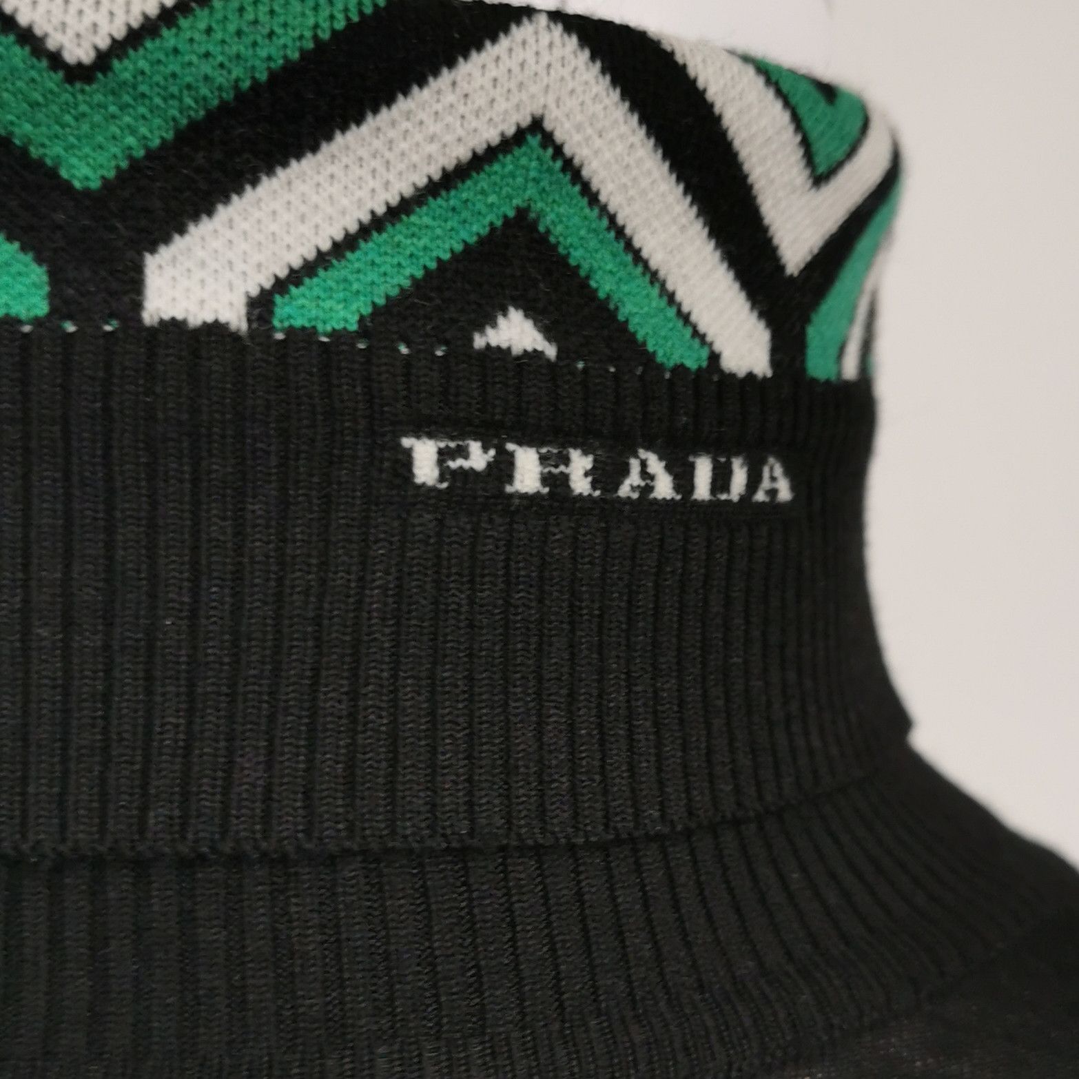 Prada Prada Color-Block Logo Turtleneck Wool Sweater Size US M / EU 48-50 / 2 - 6 Thumbnail