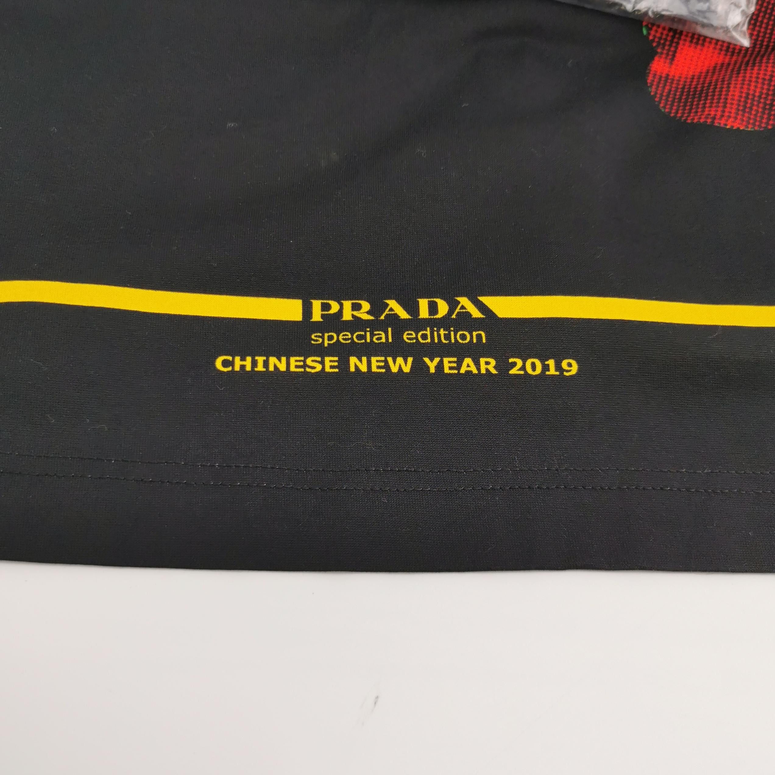 Prada Prada L Cotton Graphic Crewneck T-Shirt Size US L / EU 52-54 / 3 - 5 Thumbnail